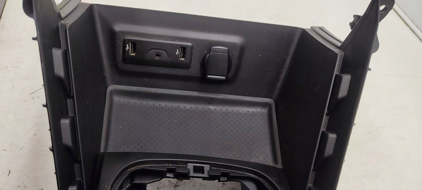 bracciolo tunel Renault Megane IV