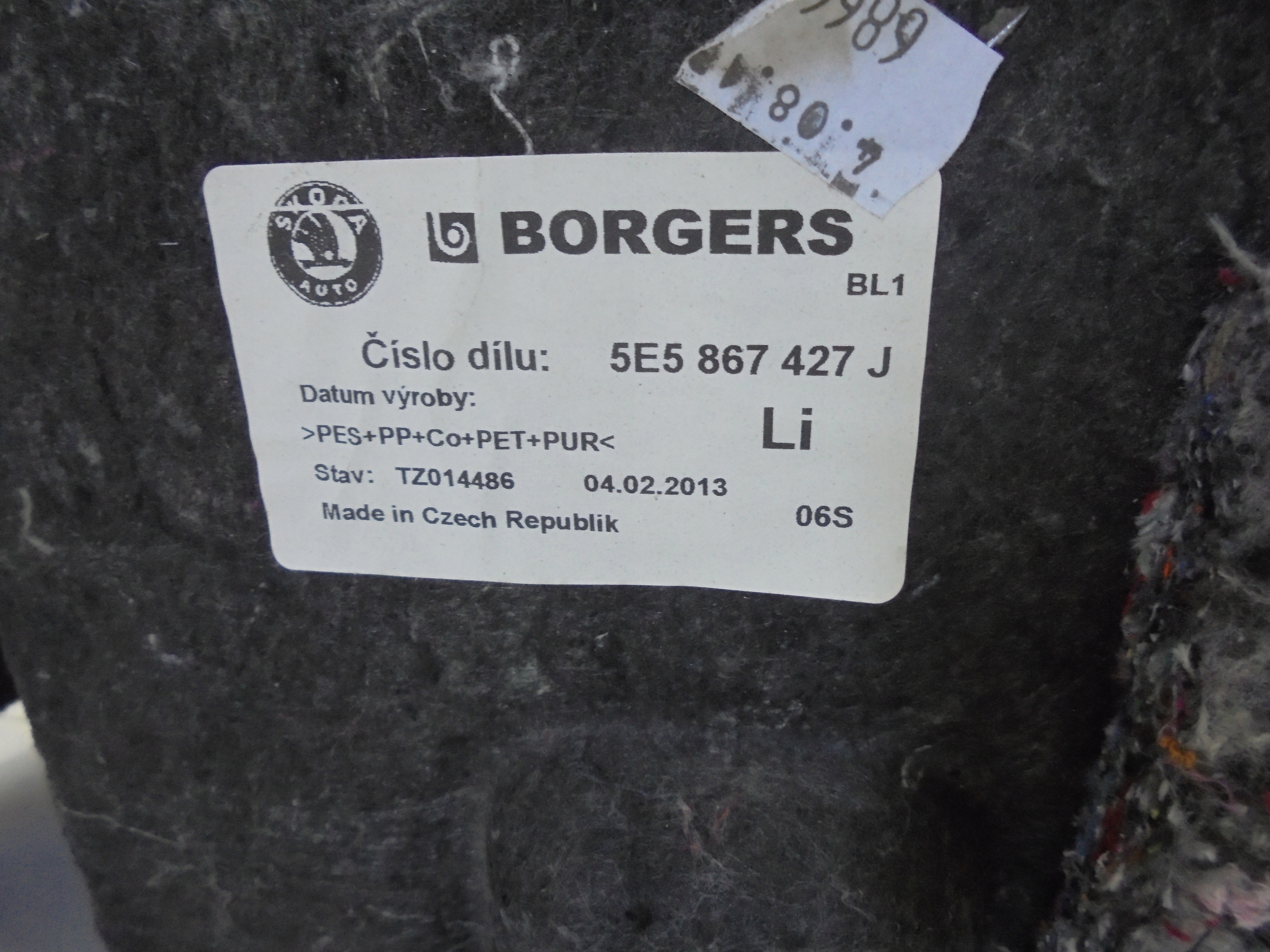 OCTAVIA III 5E0 upholstery boot HB left rear part