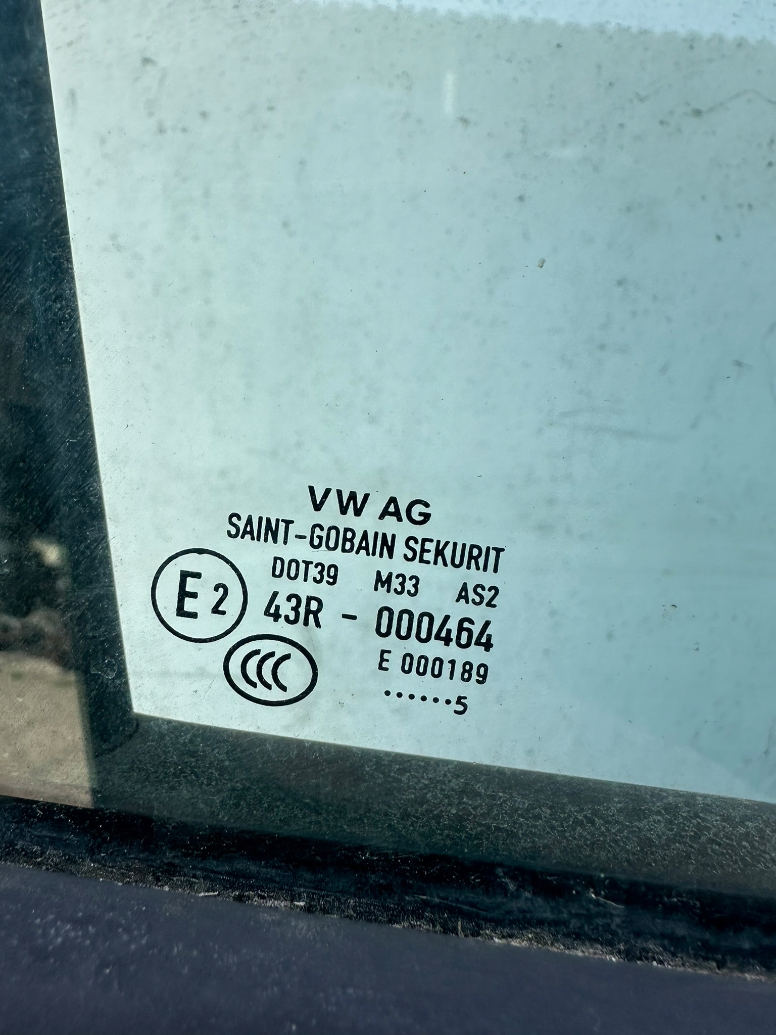 VOLKSWAGEN UP door right front complete 5D nice