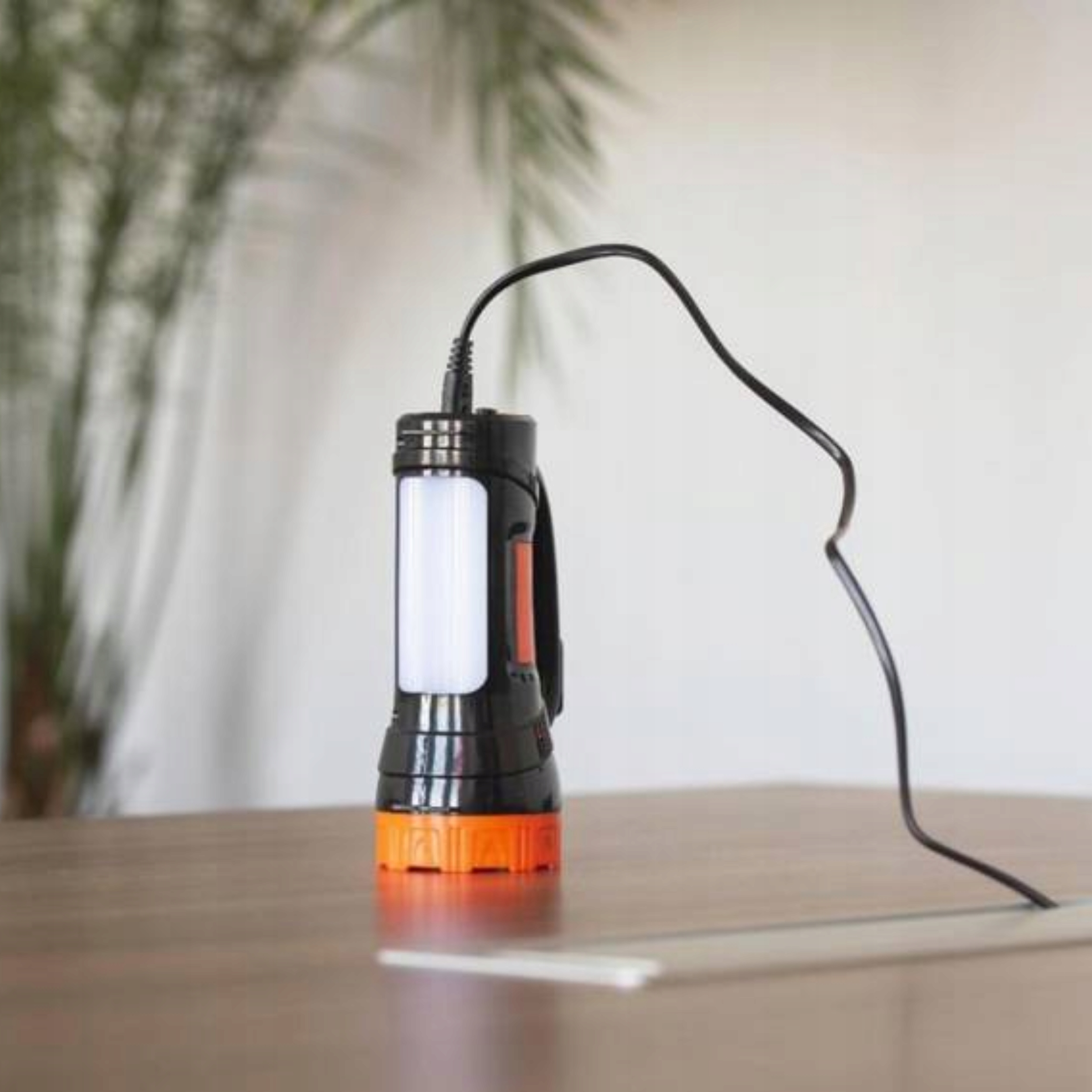 LATARKA MOCNA LED SZPERACZ AKUMULATOROWA ŁADOWALNA RĘCZNA 230V LED LIBOX170 Rodzaj reflektor i szperacz