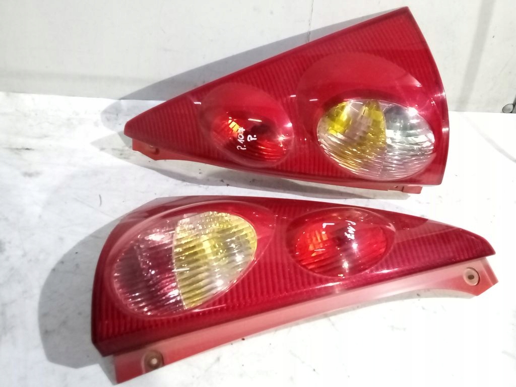 Peugeot 107 lights rear part rear. right and left