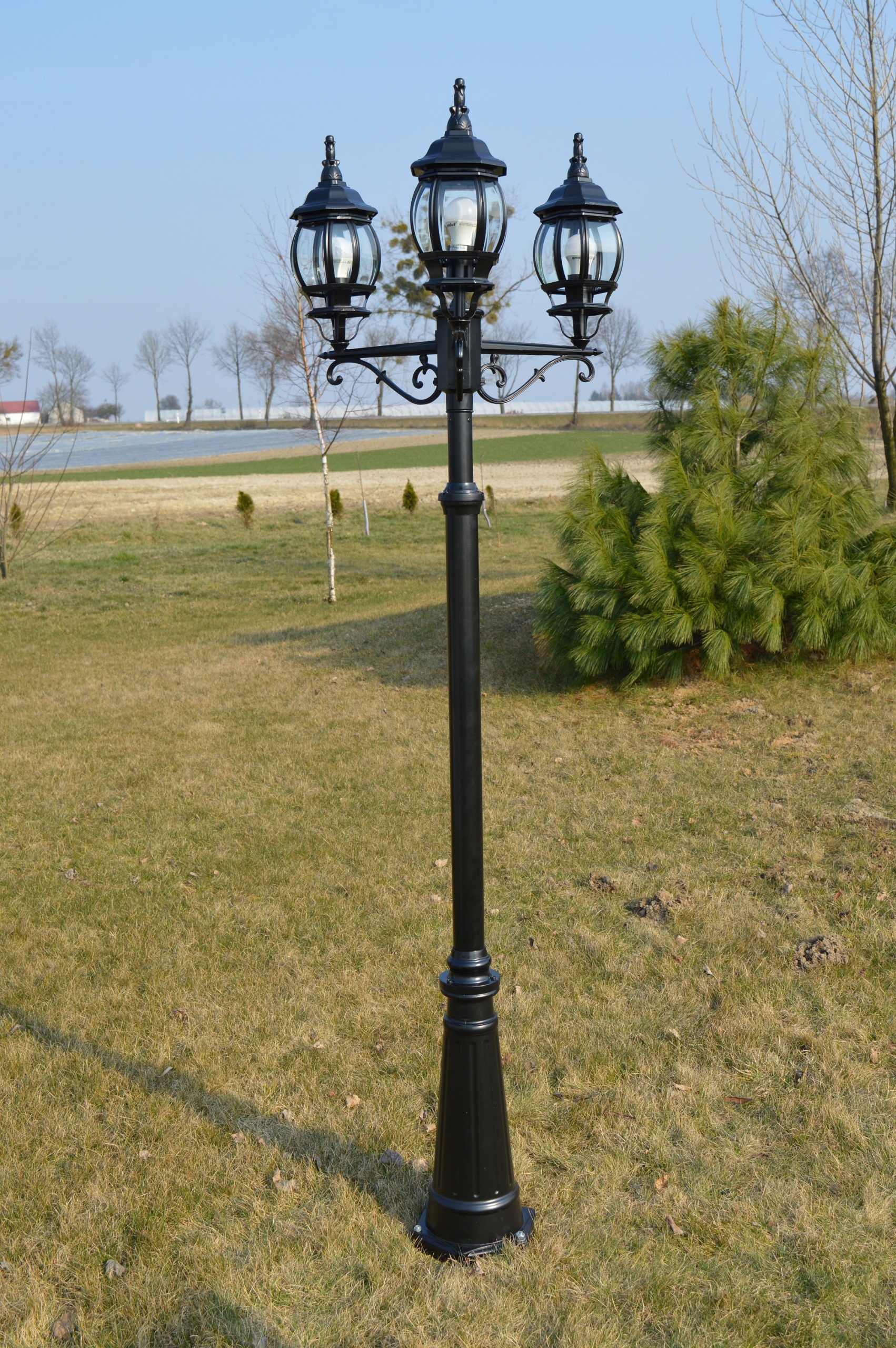 

Latarnia Lampa Ogrodowa Czarna Villa F3