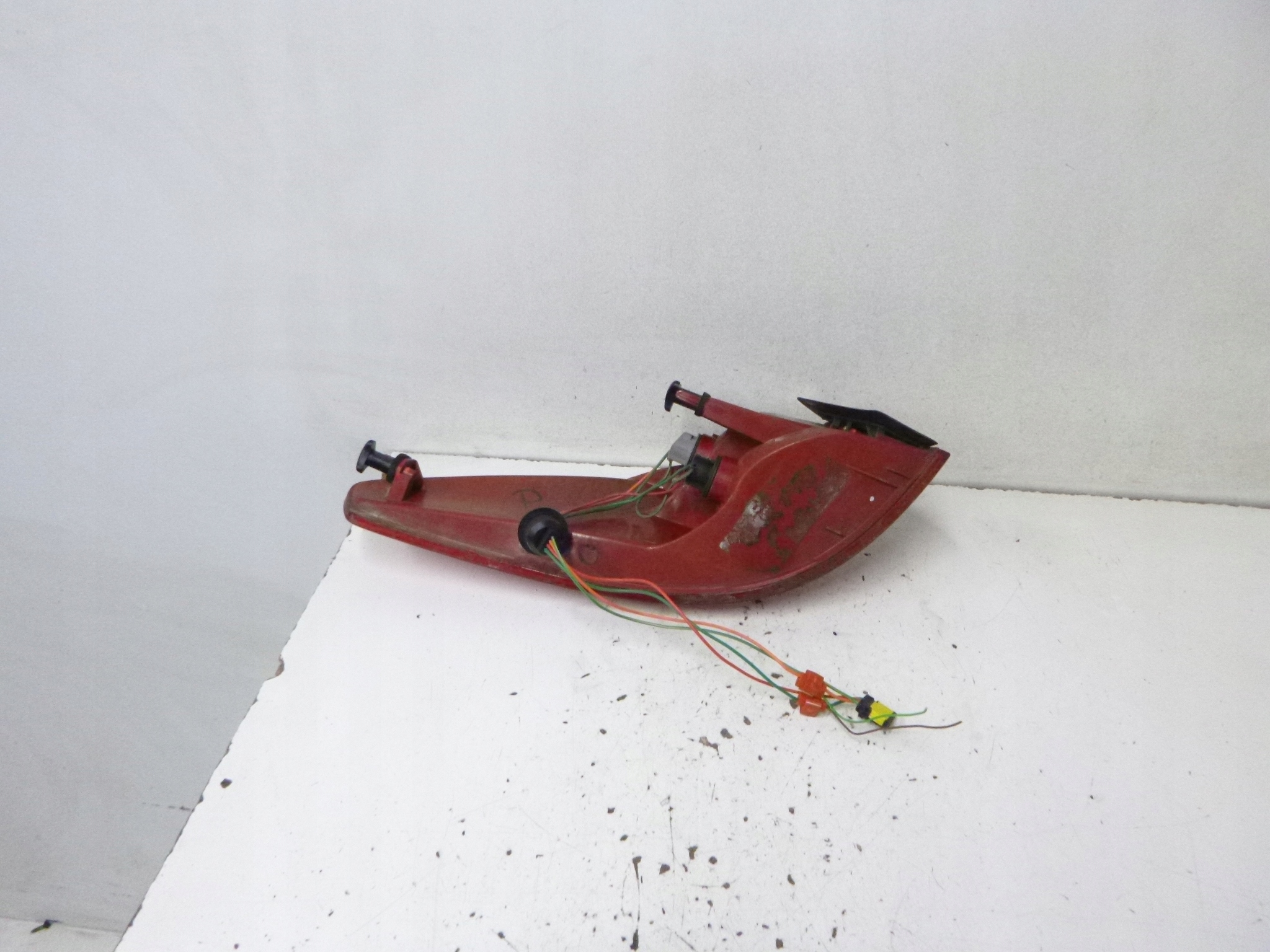 light rear right Peugeot 607 2001r.