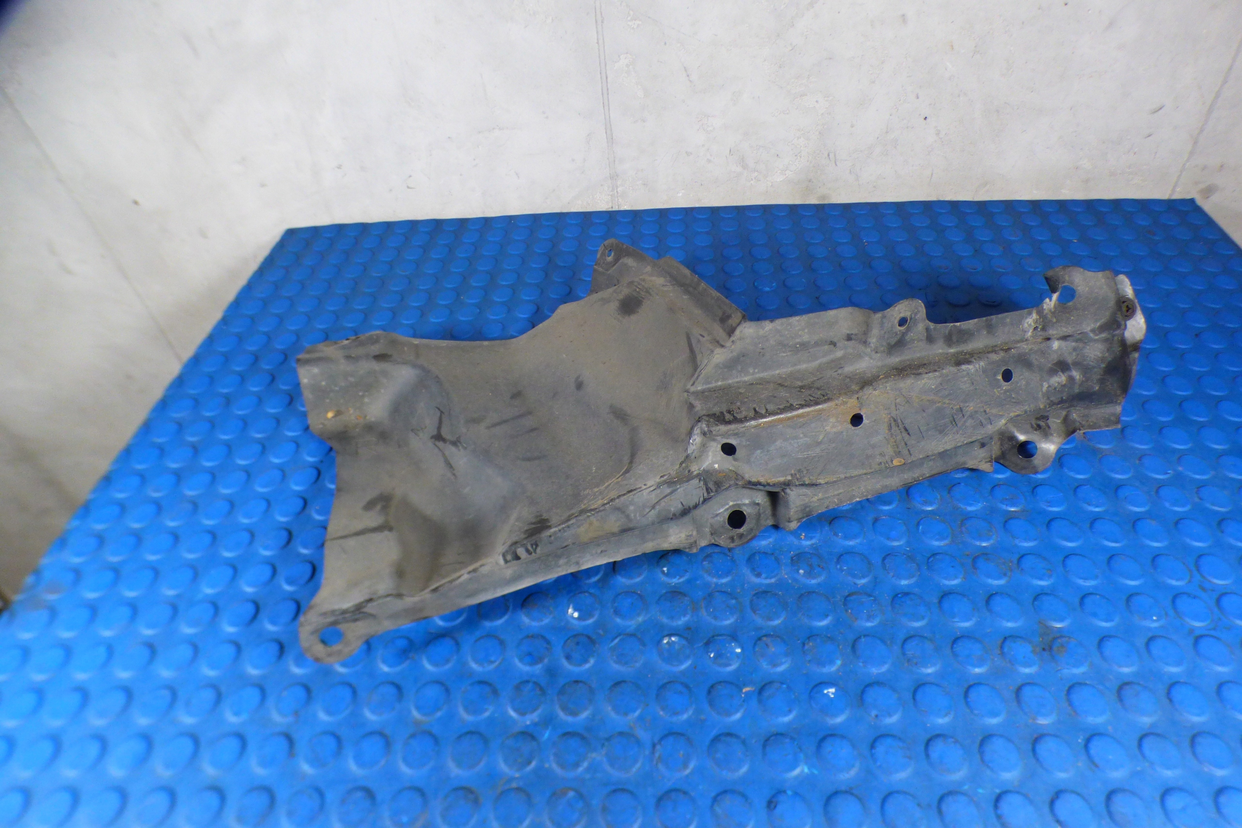 motor cover right front 51443-02160 TOYOTA COROLLA XII E21