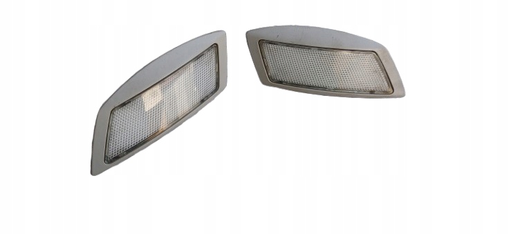 MERCEDES W204 Licht OSWIETLENIE des Kabine A2048205601 links oder rechts