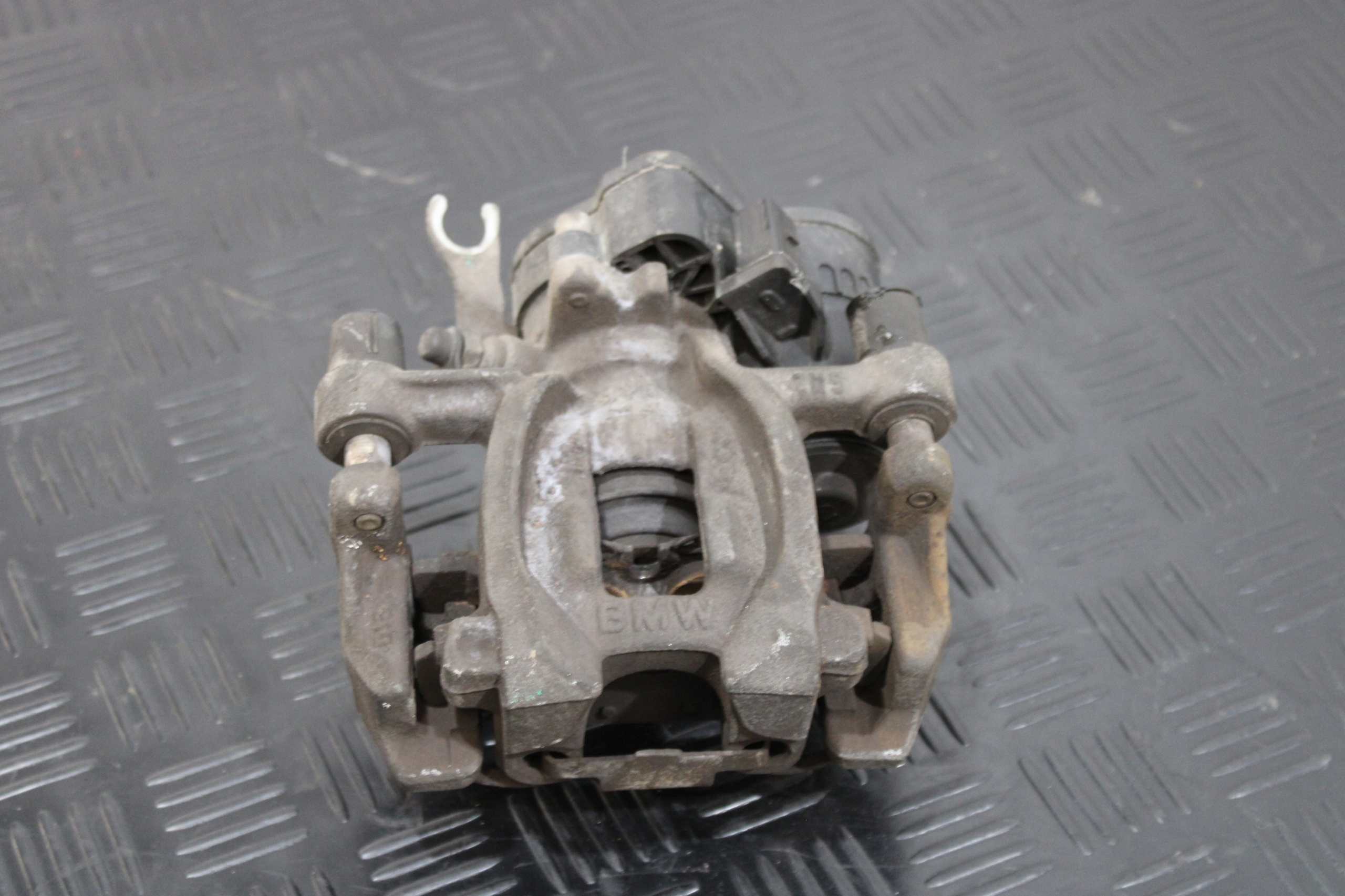 caliper brake left rear part 6798957 BMW X1 F48