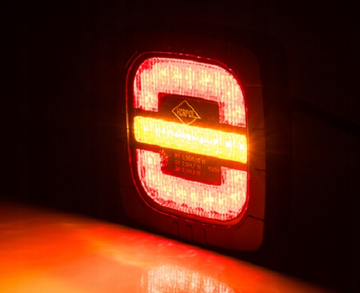 Lampa zespolona tylna z uchwytem traktor koparka EAN (GTIN) 5905544771841