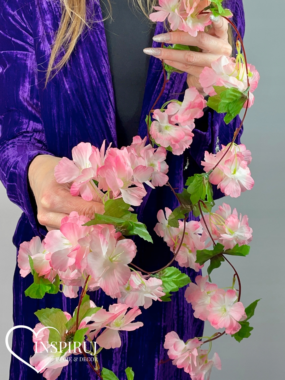 GIRLANDA Z KWIATÓW WIŚNI KWIATOWY ZWIS SZTUCZNE KWIATY NA TARAS 2,2m WIŚNIA Marka Inspiruj