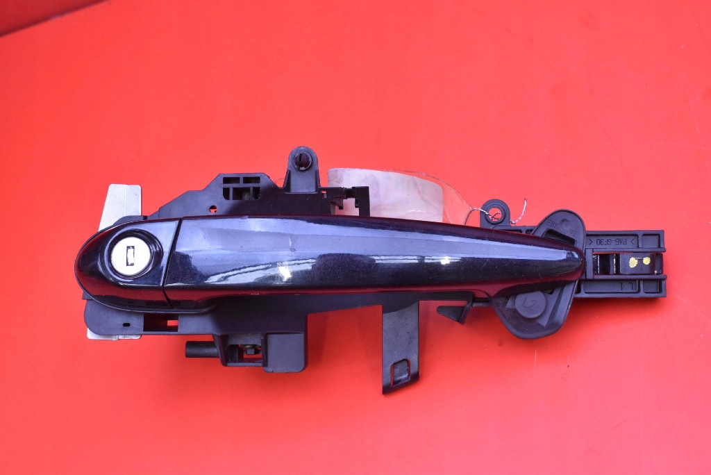 handle left front front (475) BLACK SAPPHIRE BMW E81 E87 LIFT 07-12
