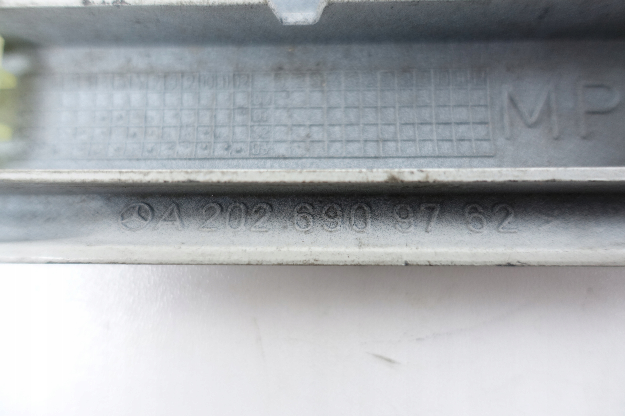 moulding door left rear part rear MERCEDES C W202
