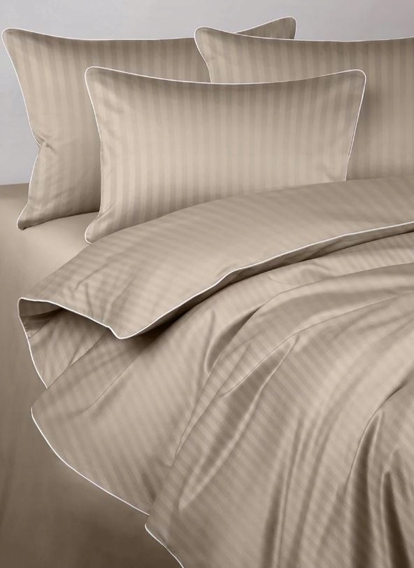 Damaškové obliečky macchiato béžové s bielym lemom 160x200 Maro Home