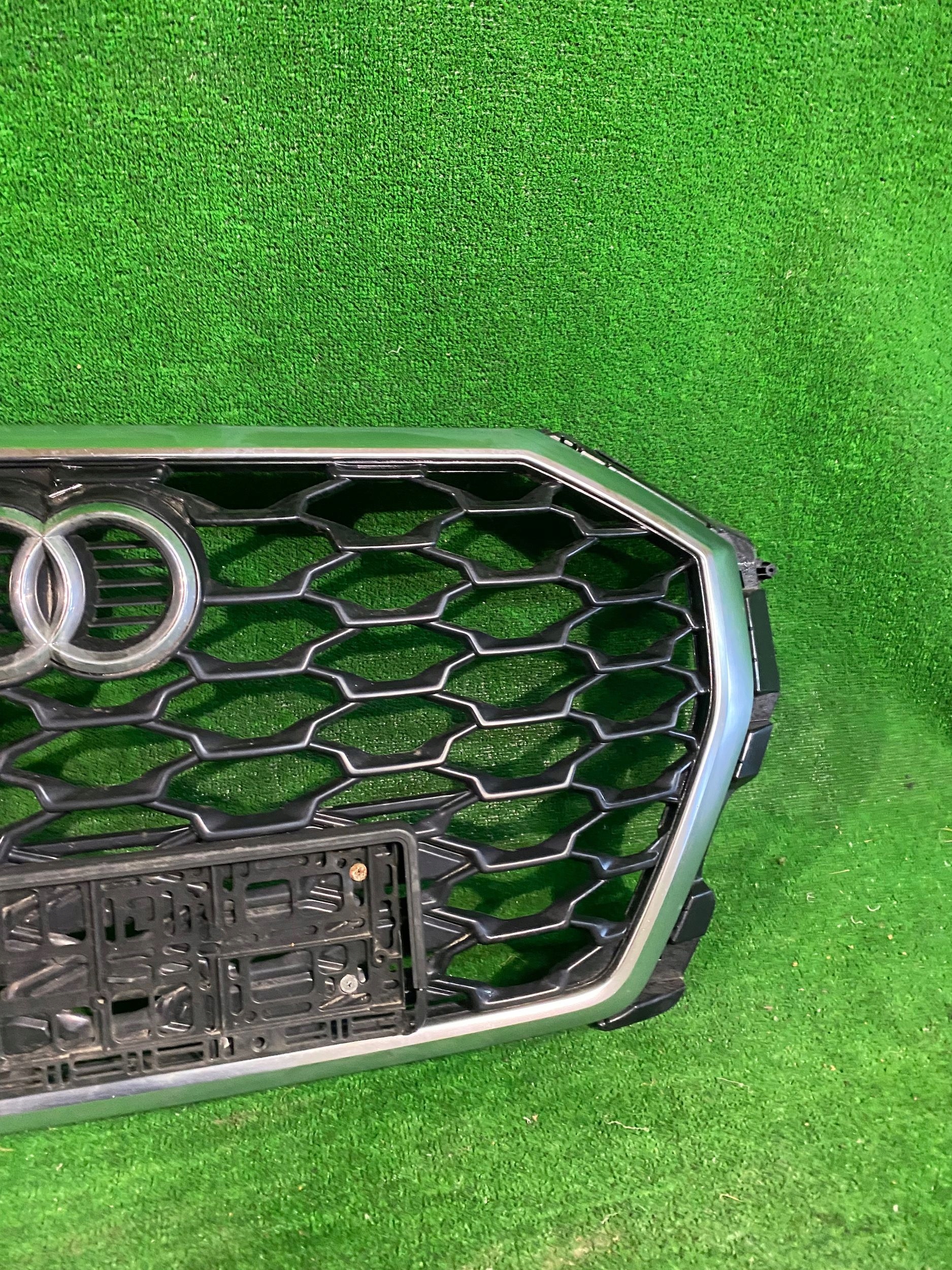 Audi Q3 Kühlergrill FRONTGRILL Kühlergitter - Thumbnail 4