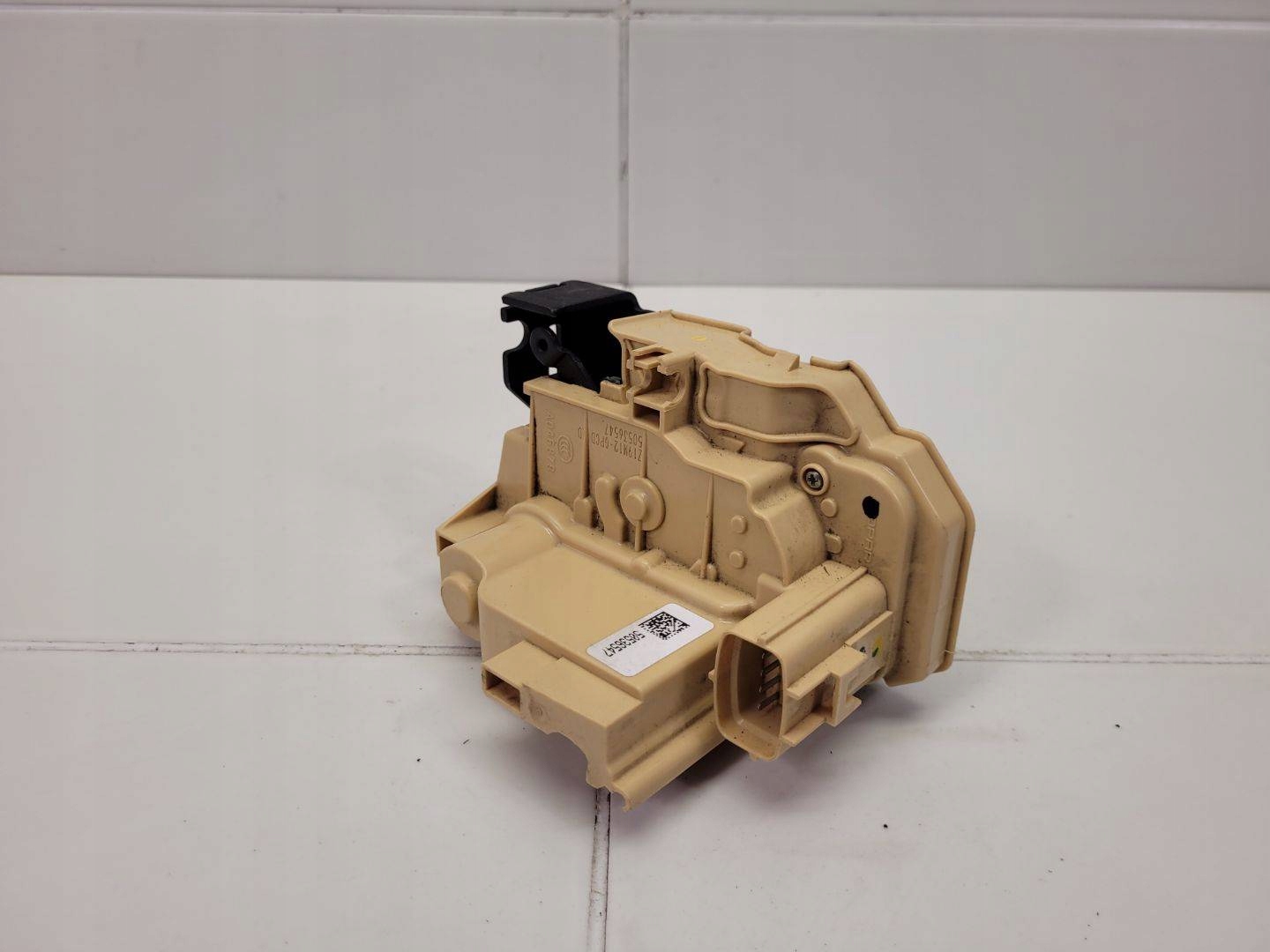 lock door rear part right side Alfa Romeo Stelvio 2017 50535378