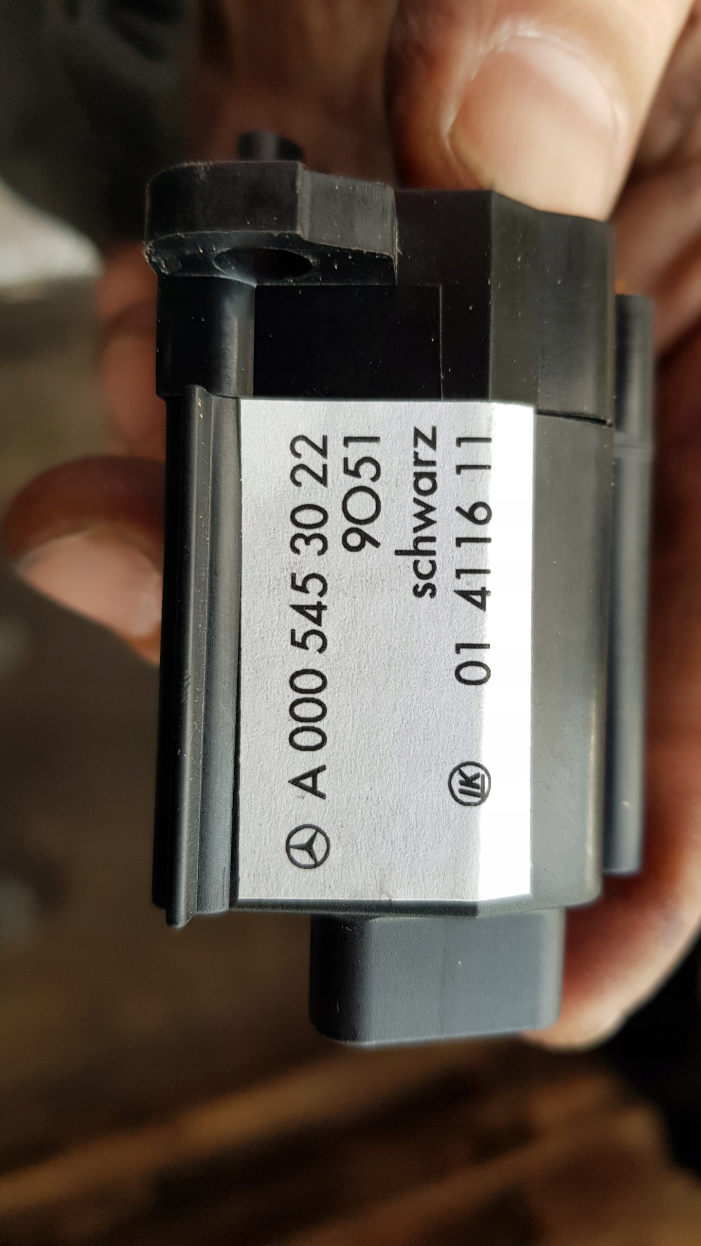 MERCEDES W220 steering wheel height control