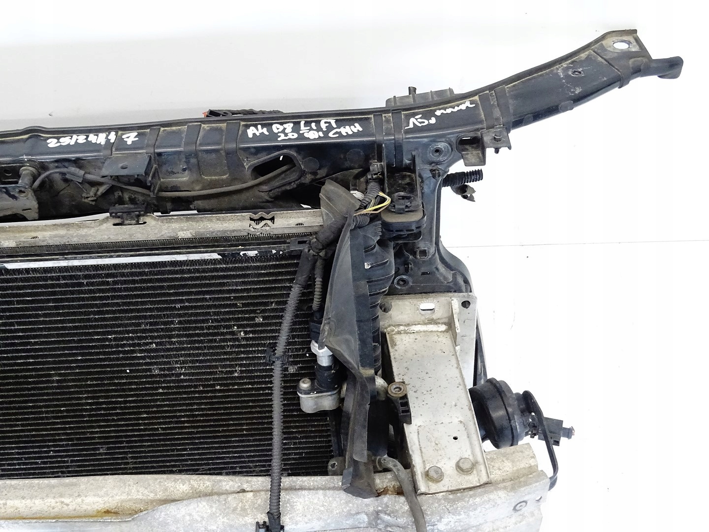 support panel for radiators pillar iron complete AUDI A4 B8 LIFT 2.0 TDI