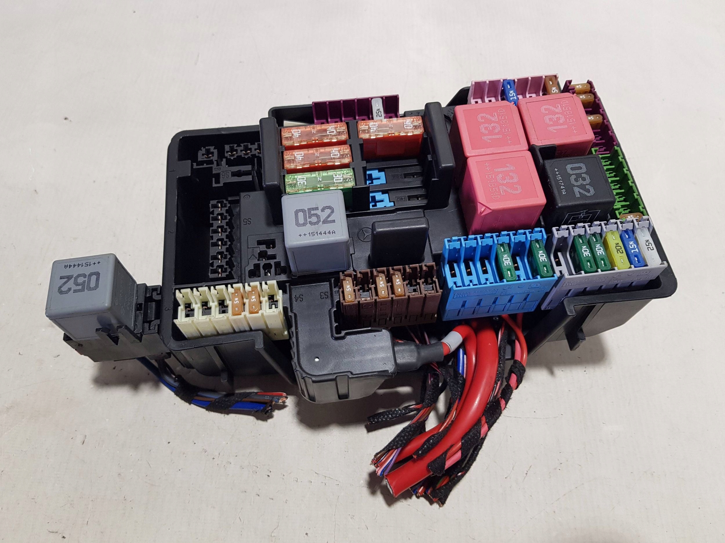 Module fusibles MERCEDES W205 A2059068501