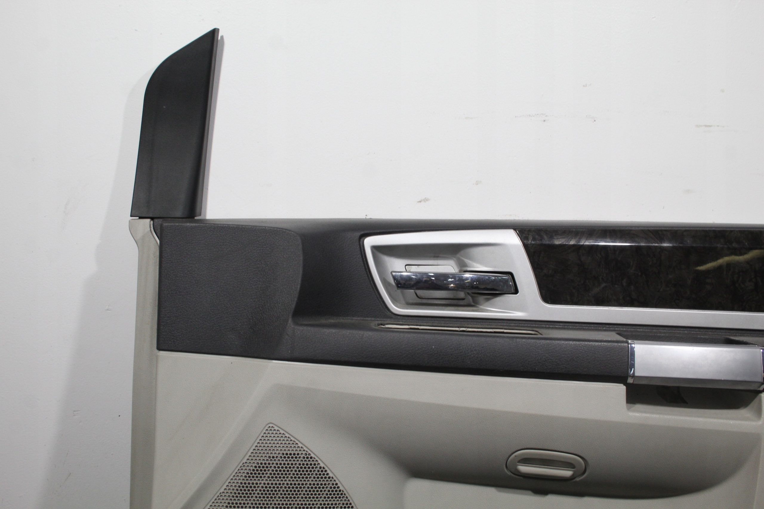 upholstery side door right front VOYAGER V 5