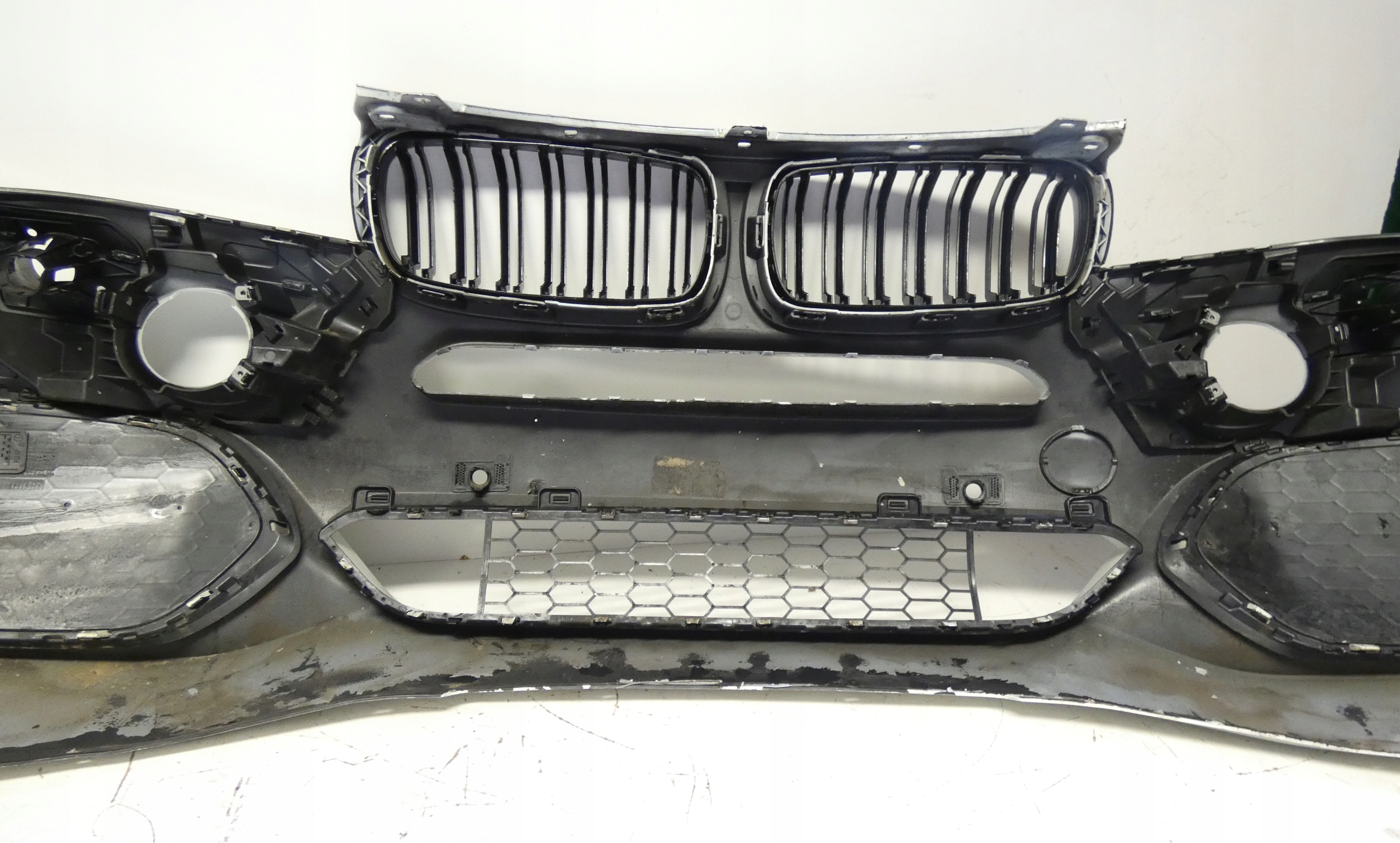 BMW X5 F15 M-PAKIET 8054014 2013-2018 POD 4 PDC SPRYSKI ZDERZAK PRZEDNI Wersja Europejska