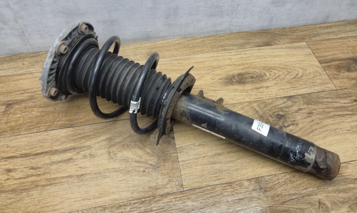 BMW F33 shock absorber front front 3.0 RWD 6868657