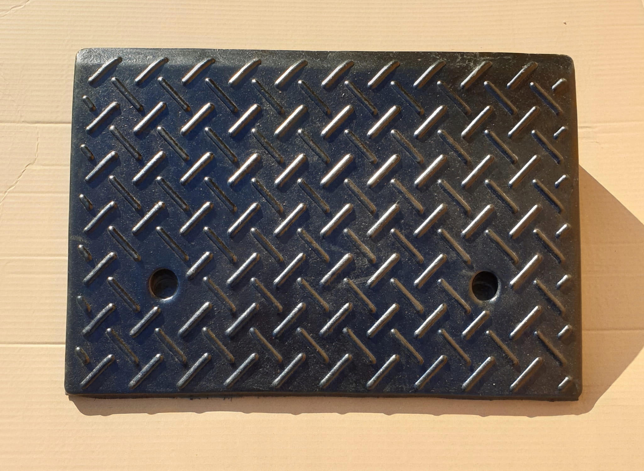 Najazd podjazd krawężnikowy gumowy 11cm EAN (GTIN) 5905155700469