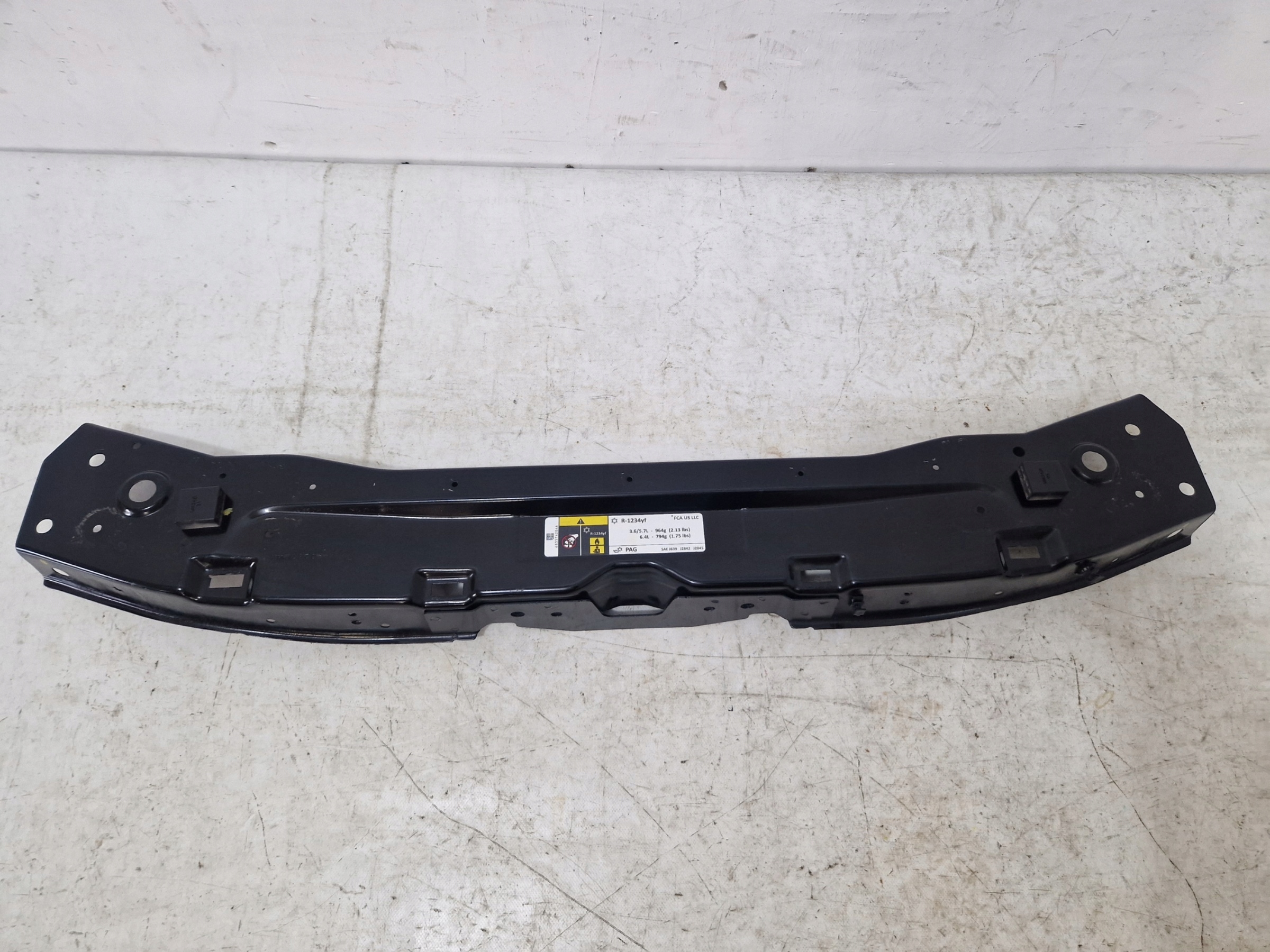 DODGE DURANGO 2021- upper holder radiator tension belt upper T910204