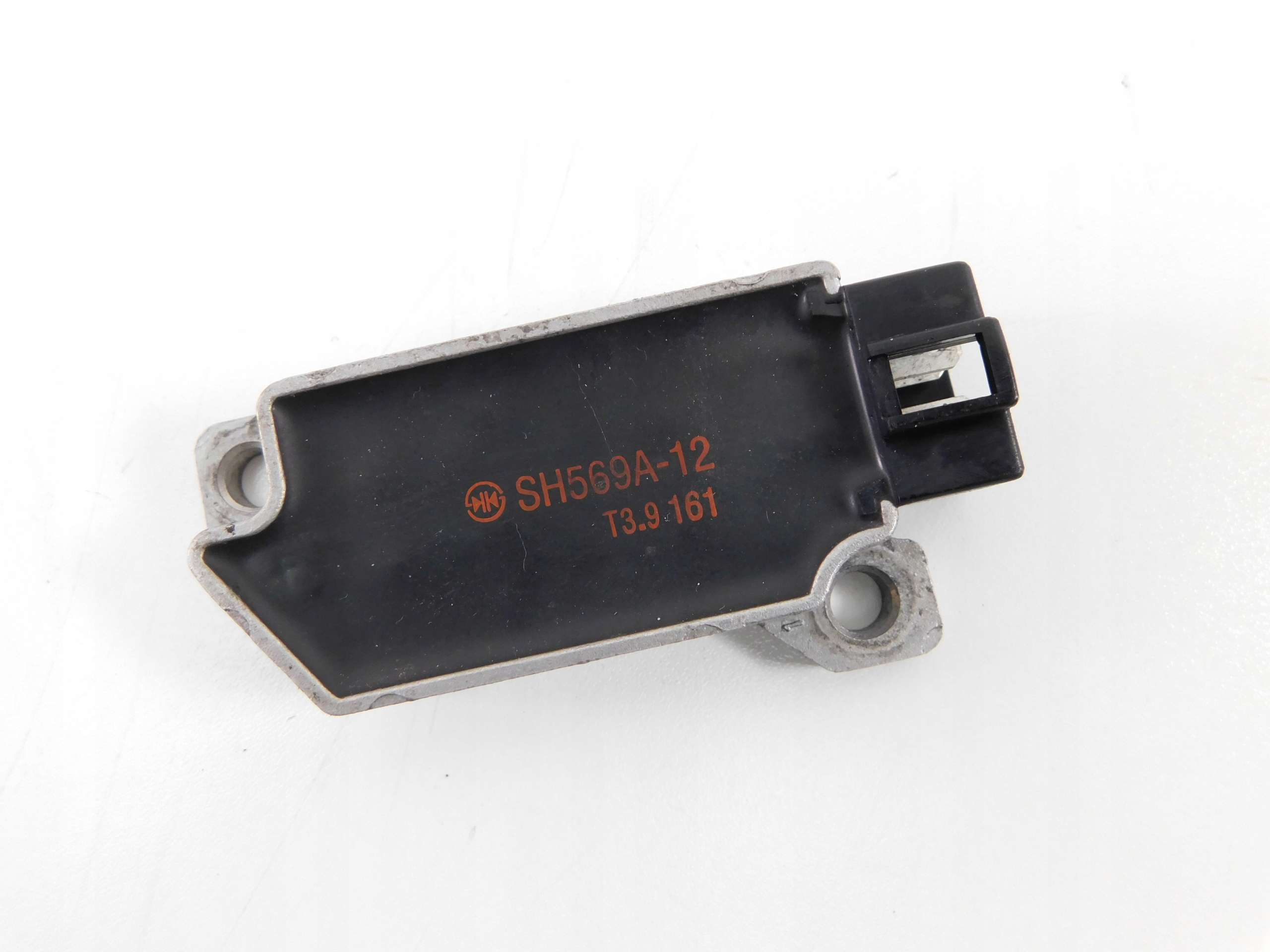 YAMAHA FZR 600 3HE REGULATOR NAPIĘCIA