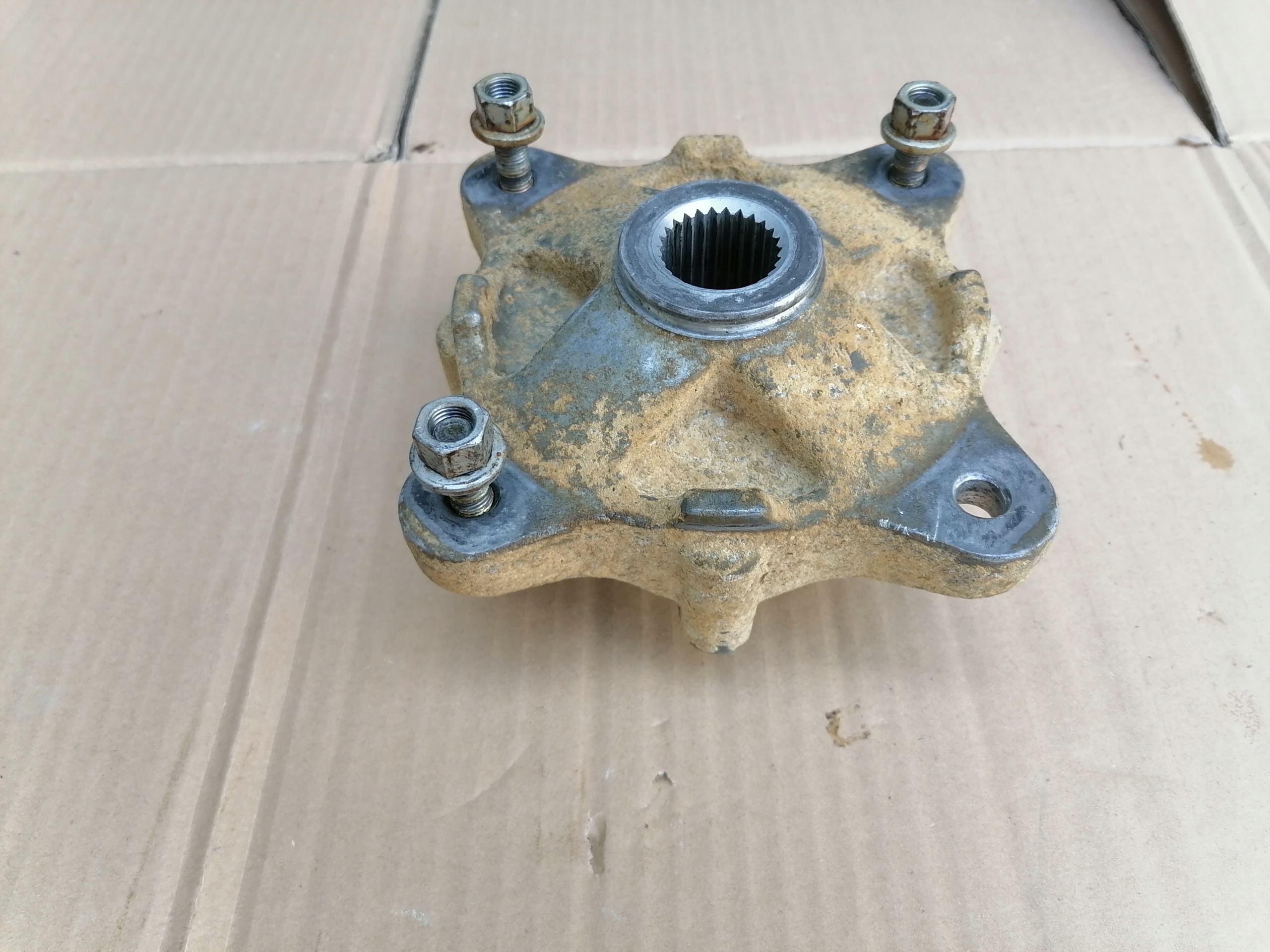 POLARIS SPORTSMAN 570 задняя ступица