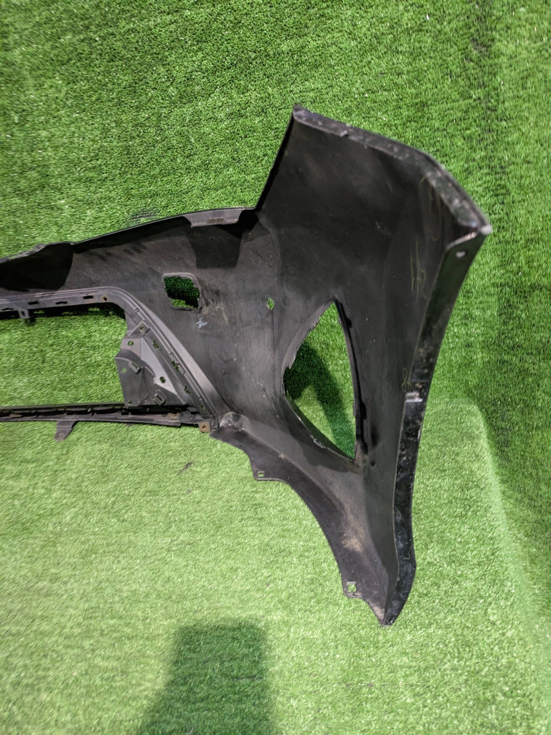 front bumper front TOYOTA AURIS II 12-15 NR.Z9379