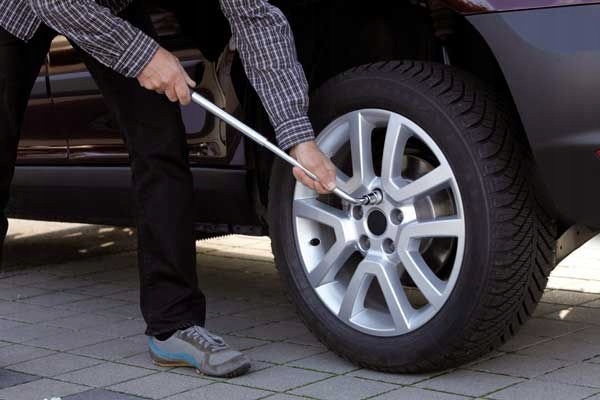 KLUCZ TELESKOPOWY DO KÓŁ 1/2'' GOODYEAR 17/19 mmv Kod producenta 75521