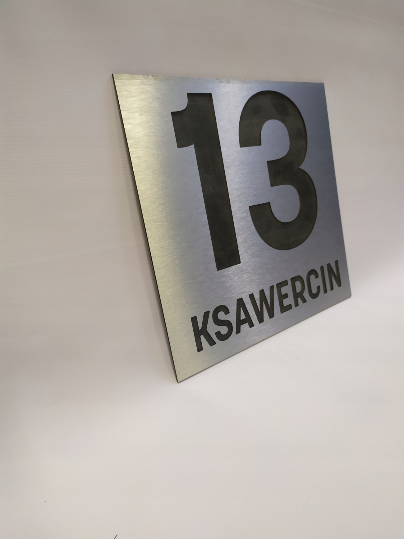 Tabliczka ADRESOWA ALUMINIOWA SREBRNA NA DOM 30x30 Marka inna