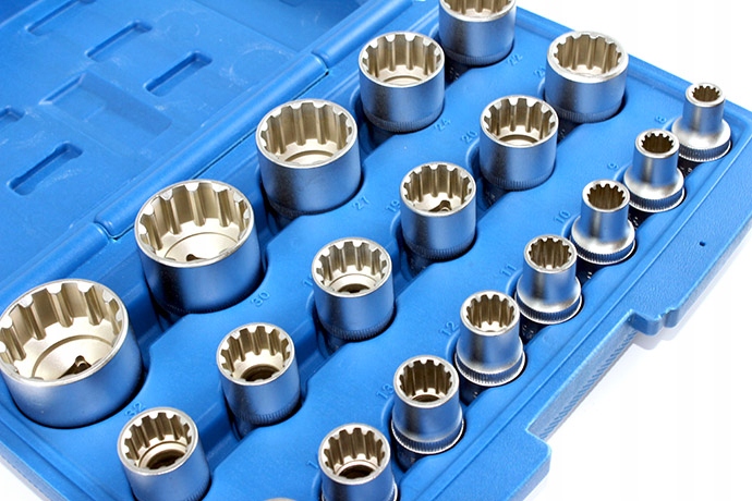 

Zestaw Kluczy Spline Z Nasadką 1/2" 19el.