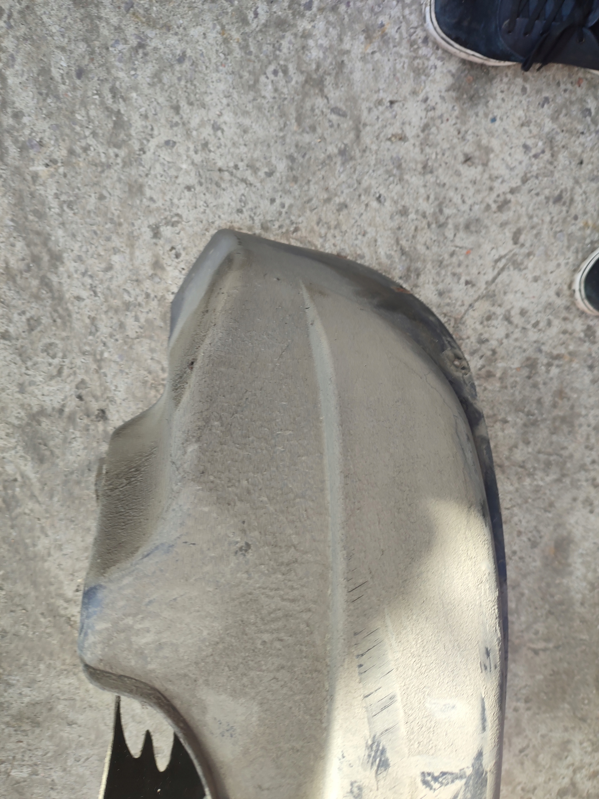 mudguard left rear part left rear. VOLVO V50