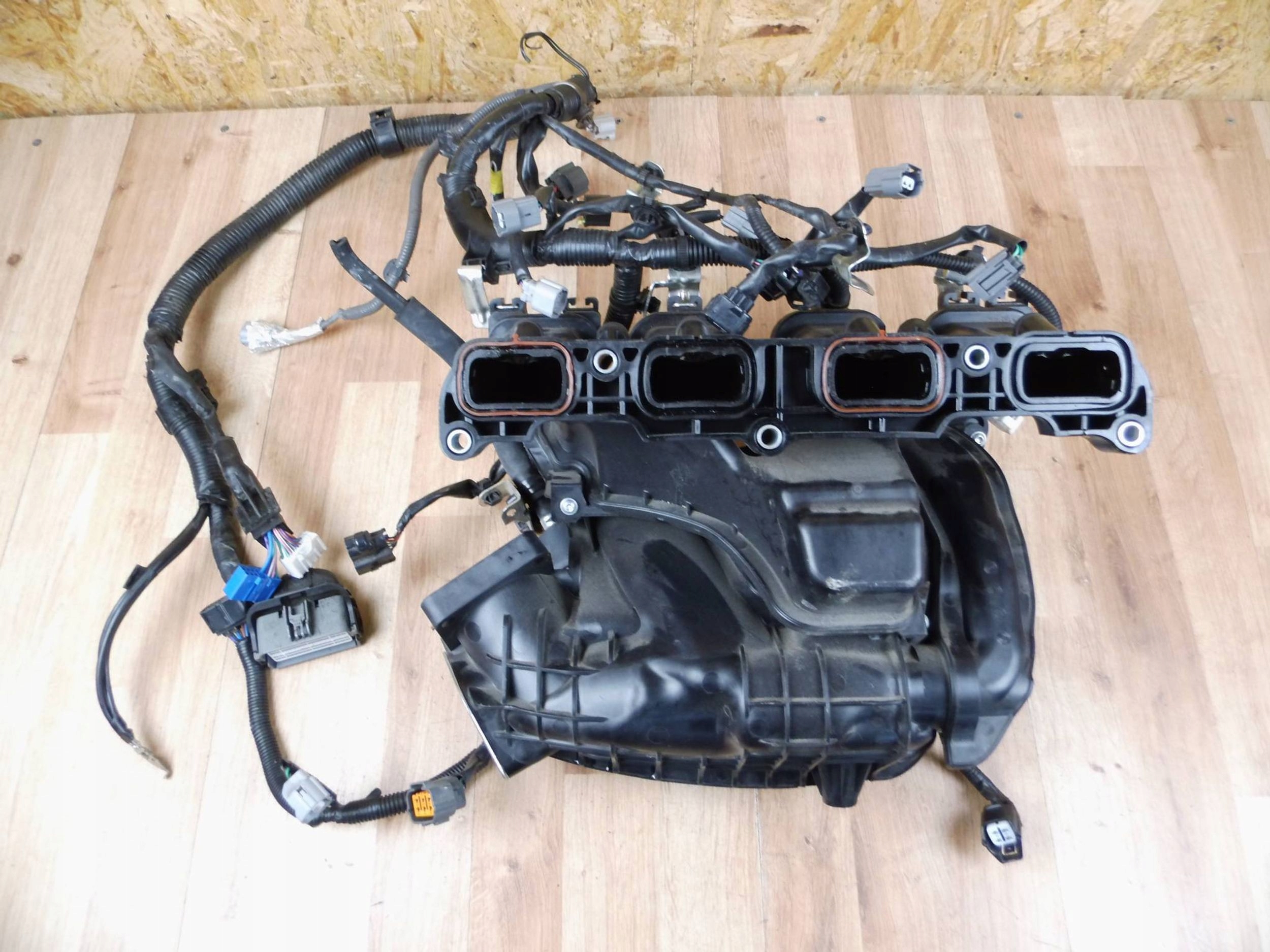 Mitsubishi Outlander III 2.0 2.4 PHEV intake manifold bundle wiring