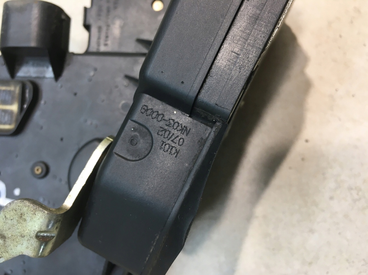 lock door right front BMW 3 E46 7 PIN