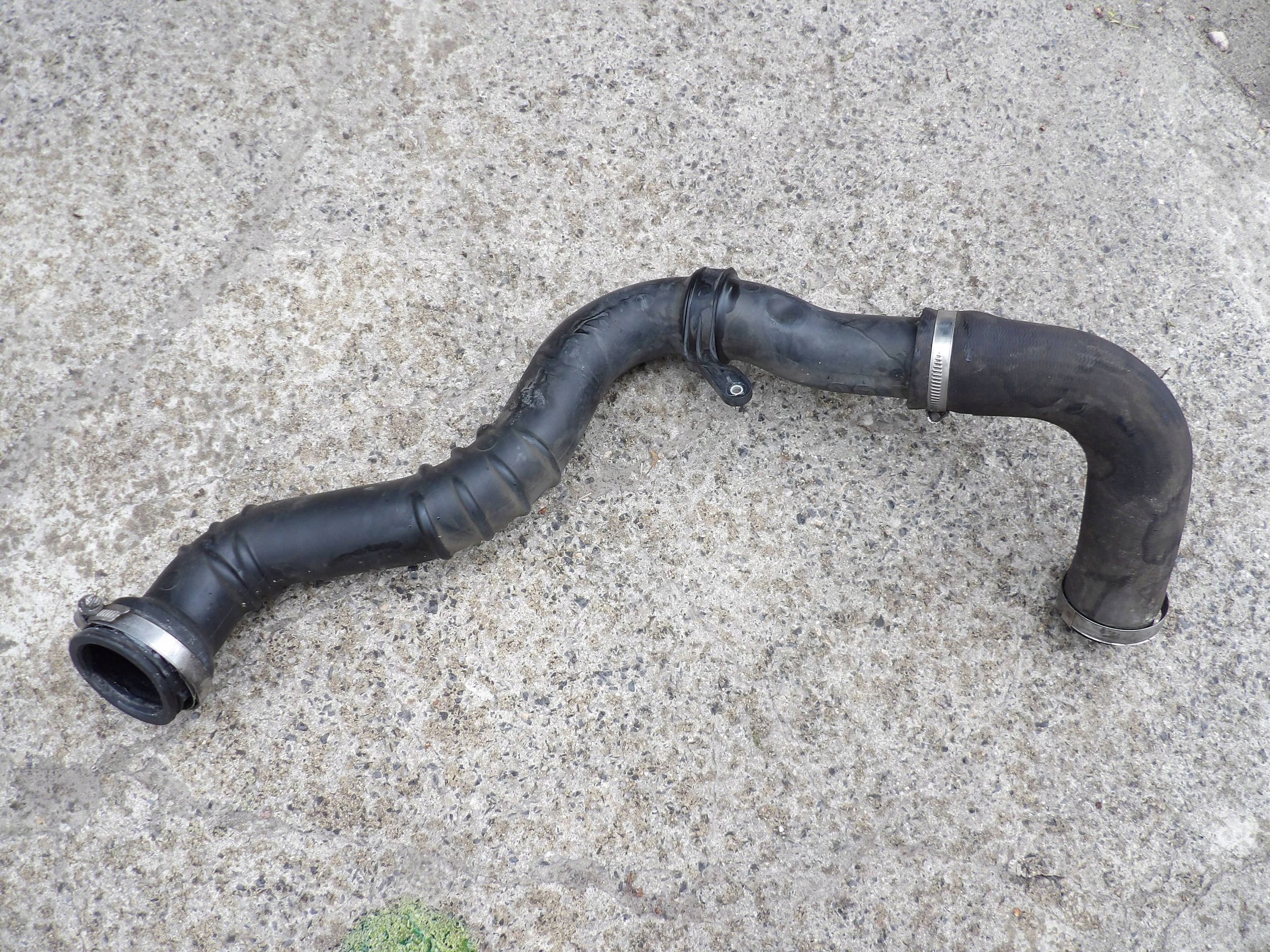 Ford Kuga MK2 1.6 EB 2013 pipe / hose dolotowy air