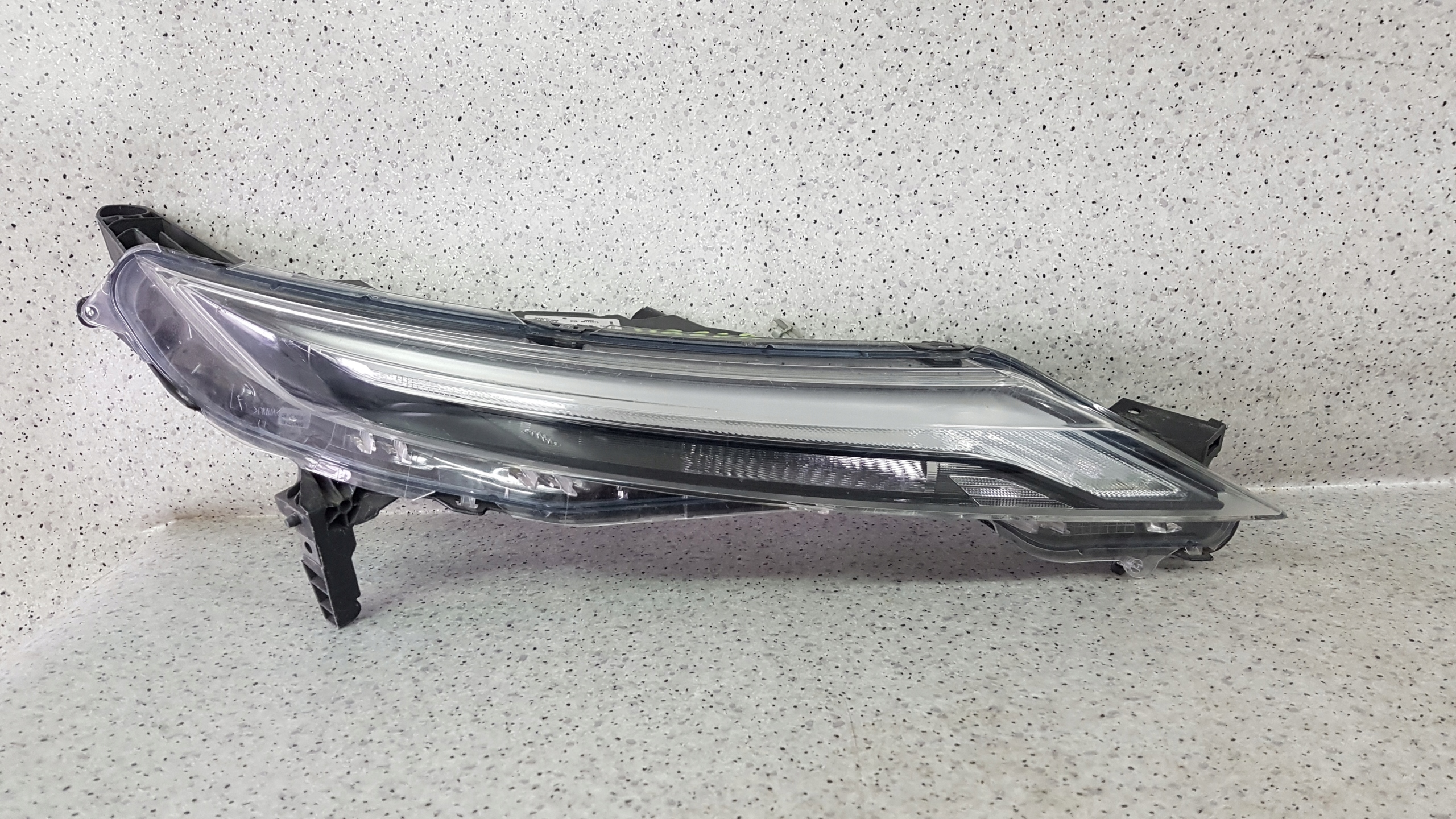 NISSAN JUKE II 2018 - right LED light D 9380