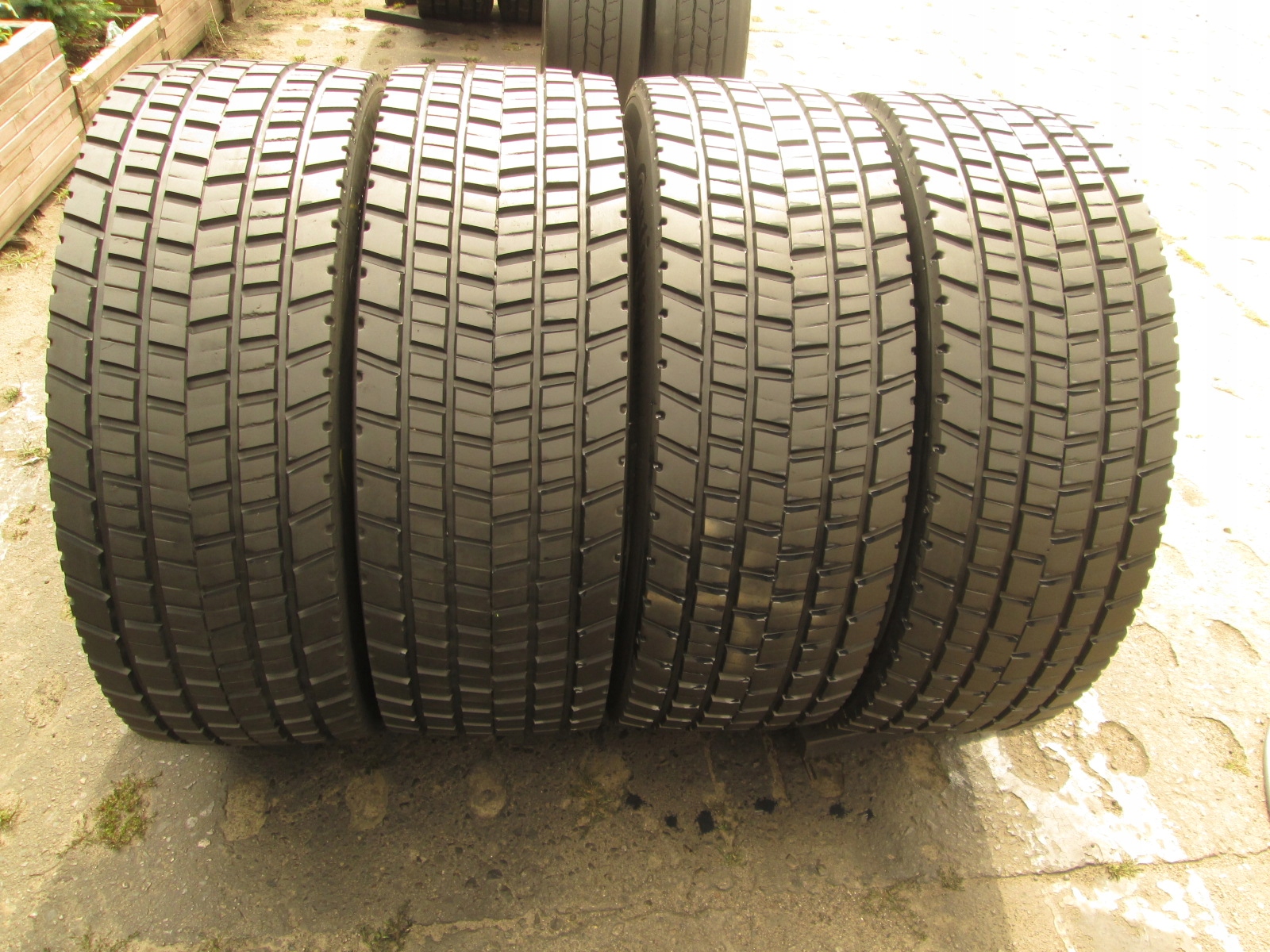 295 / 55R22.5 Continental HD3 ECO PLUS 4.ПК привод