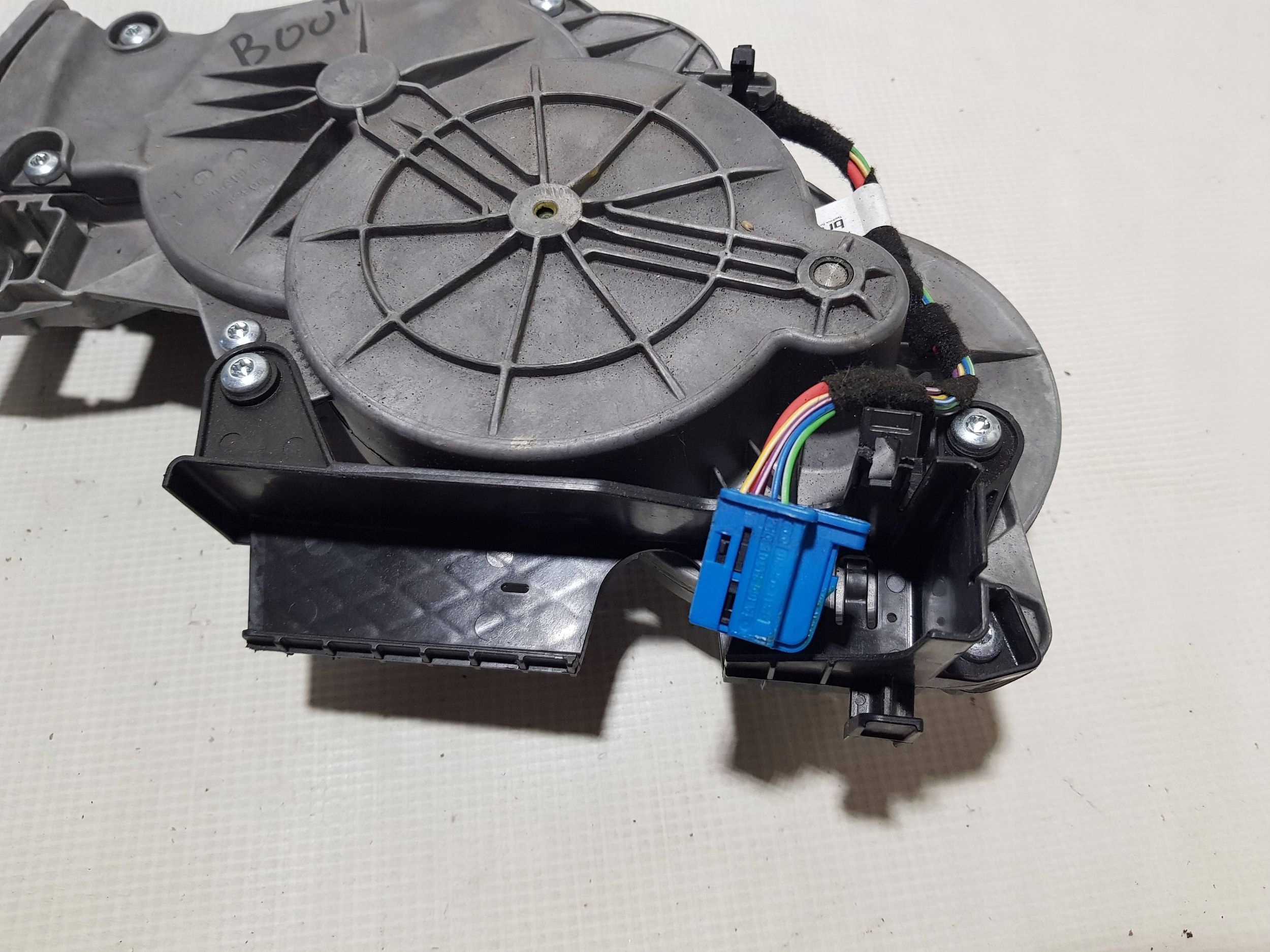 Mécanisme du capot Arrière MERCEDES GLC W253 W205 A0997602601