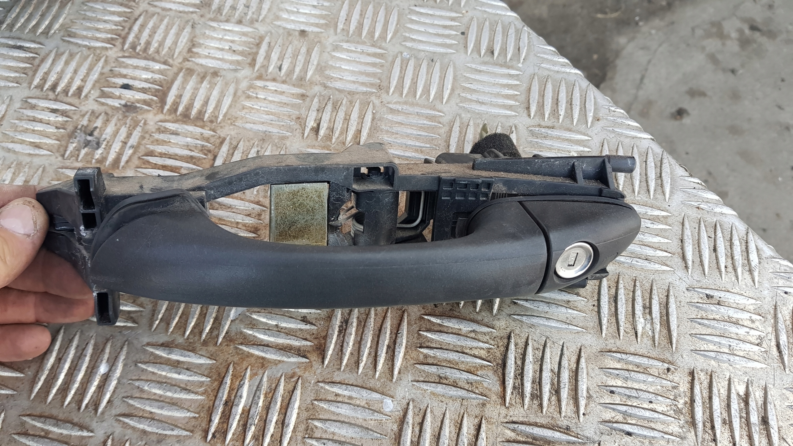 MERCEDES W203 handle exterior door left COUPE