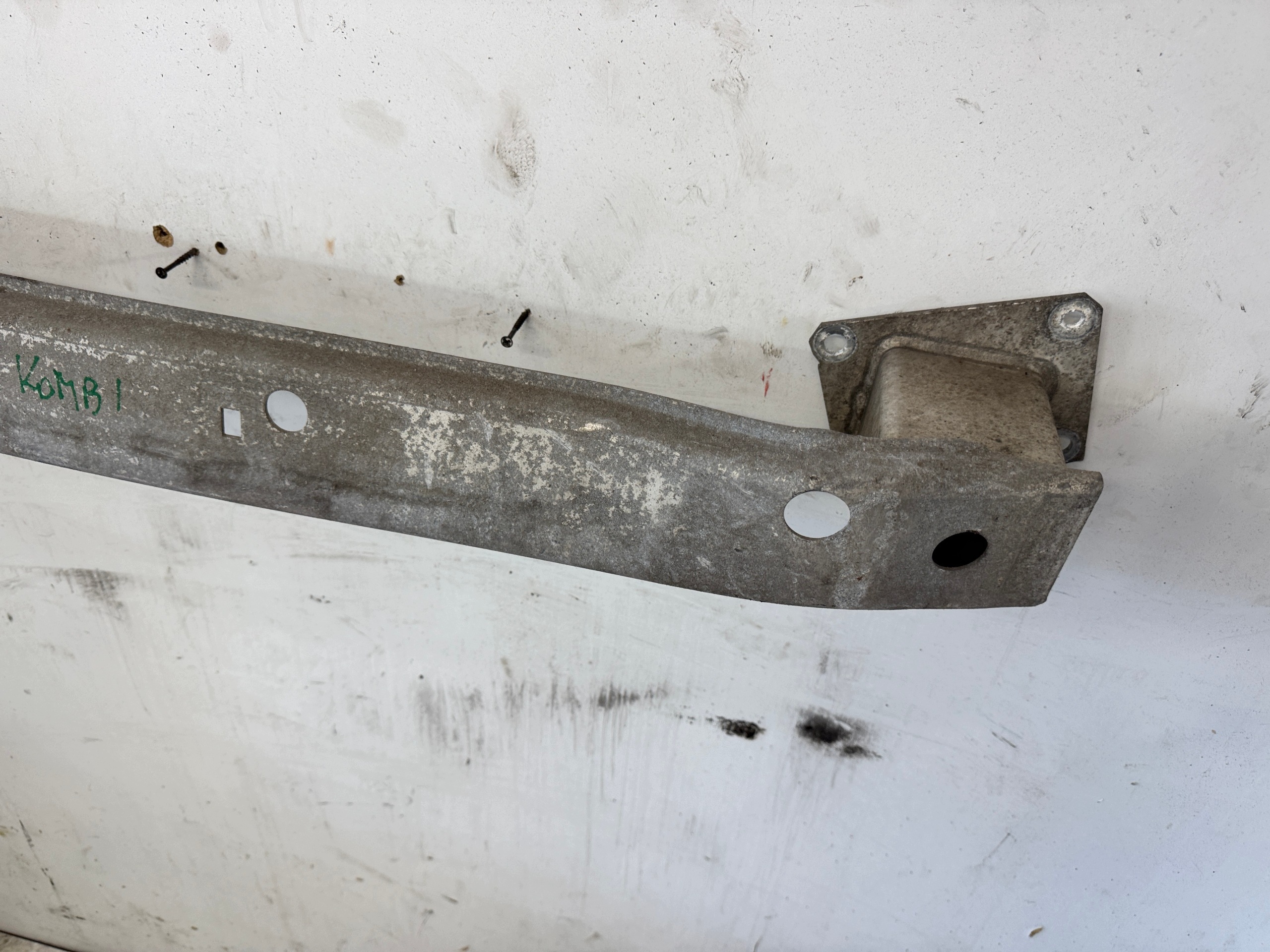 OPEL ASTRA K 5 KOMBI bumper support rear part pillar below bumper rear