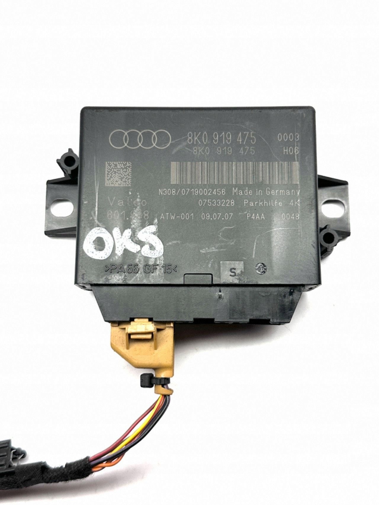 AUDI A4 B8 A5 8T 8F module control unit PDC bundle CZUJNIKOW rear part 8K0919475