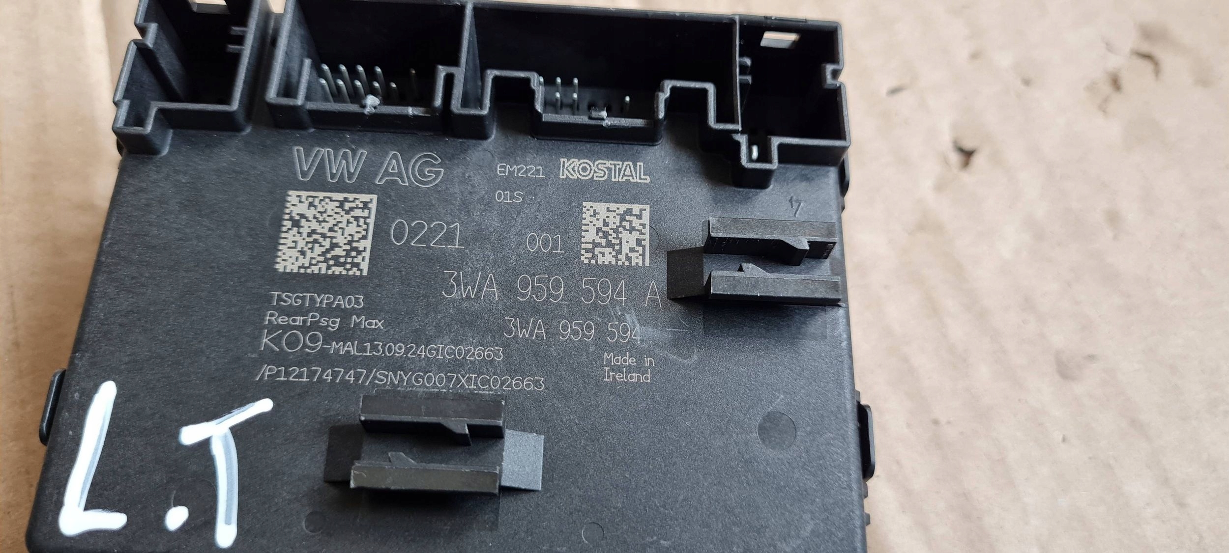 S3 8Y A3 LIFT module control unit door rear part 3WA959594A