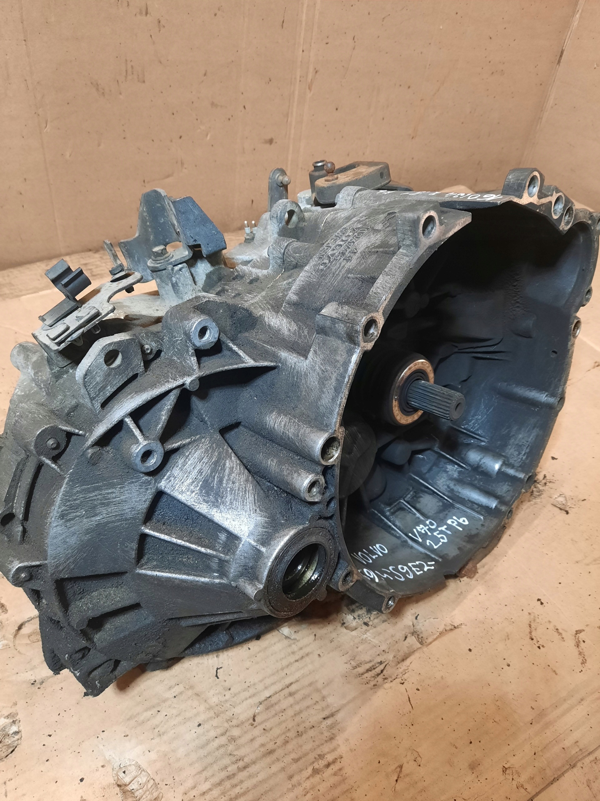Volvo V70 2.5T OE 1023678 /1023746 Getriebe