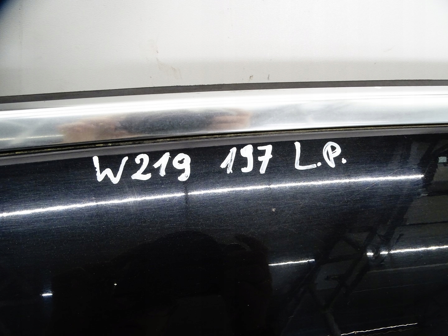 door left front left front MERCEDES CLS W219 197