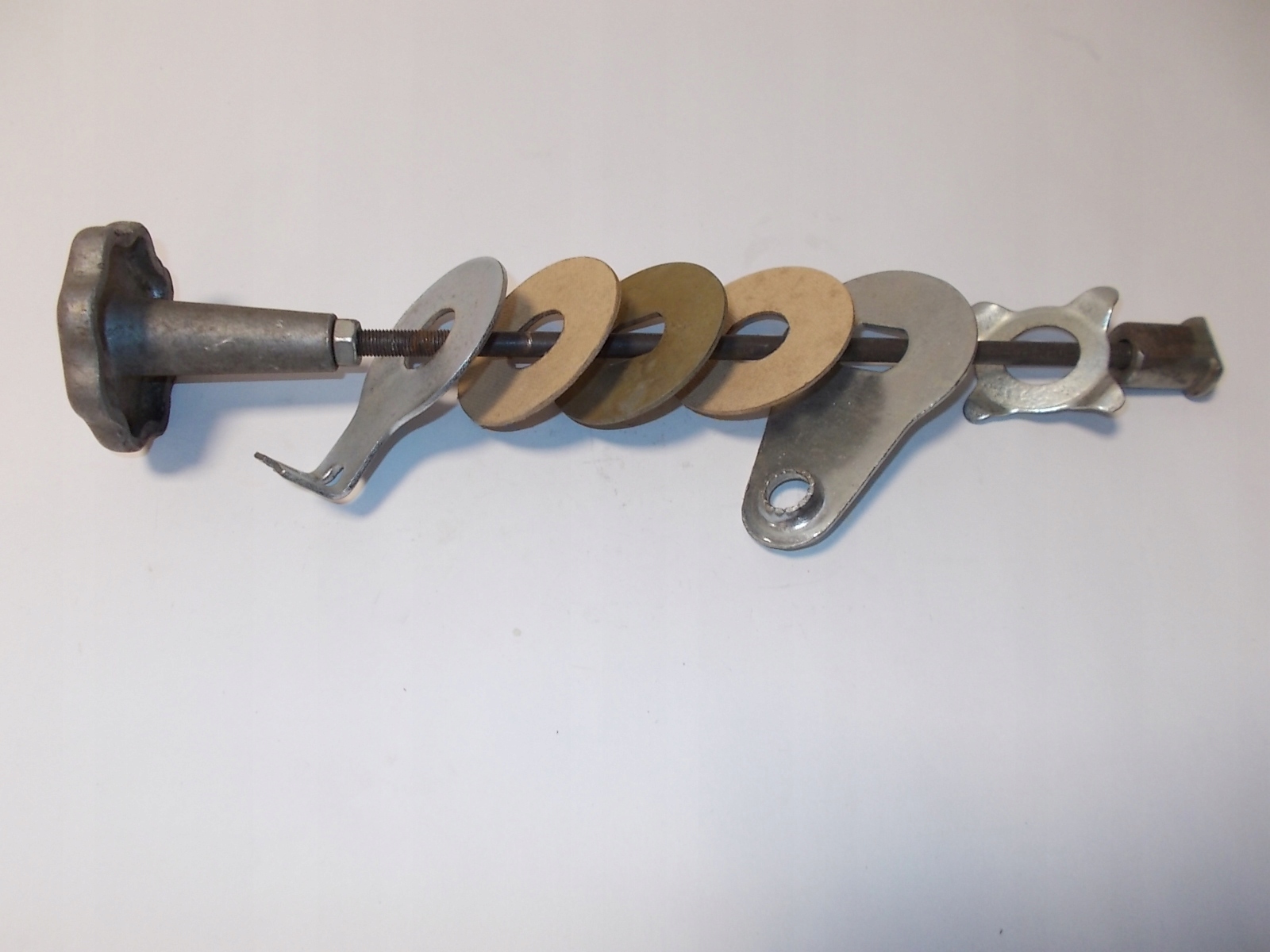 260484 - АМОРТИЗАТОР ПОВОРОТА ТЕЛЕСКОПИЧЕСКАЯ РАМА К - 750 ДНЕПР