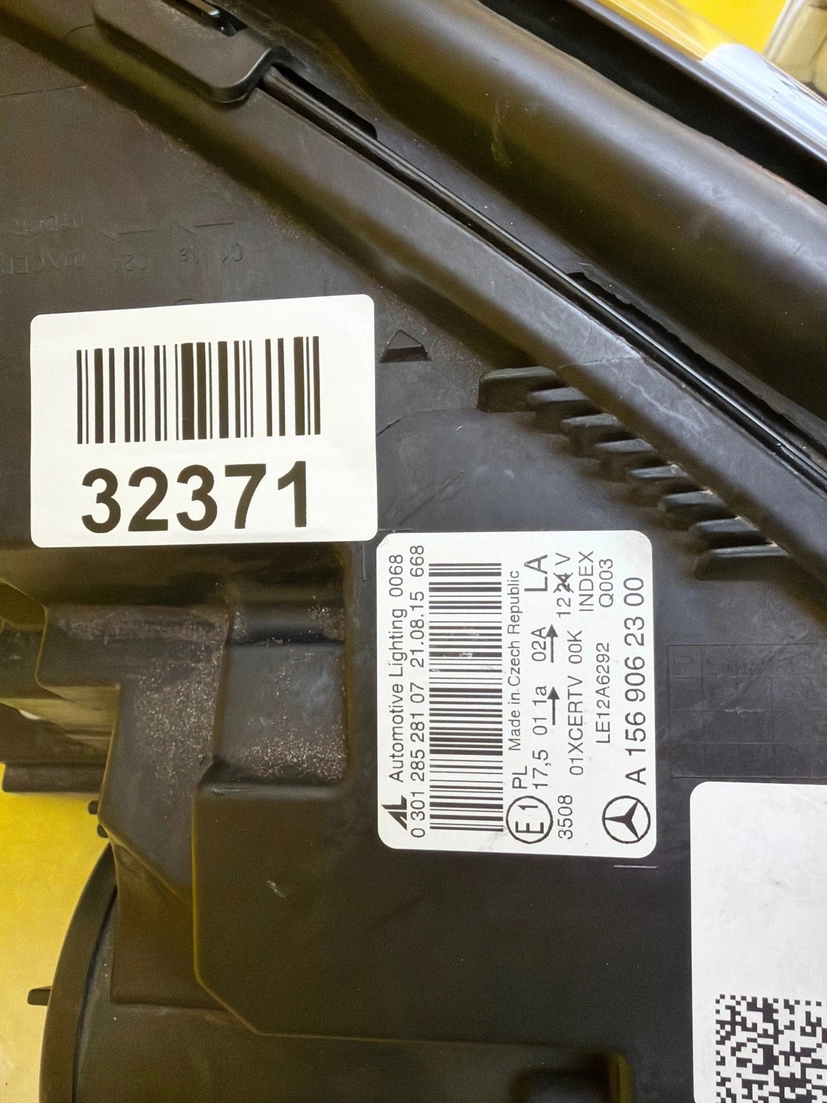light left Mercedes GLA W156 Bi-Xenon ILS A1569062300