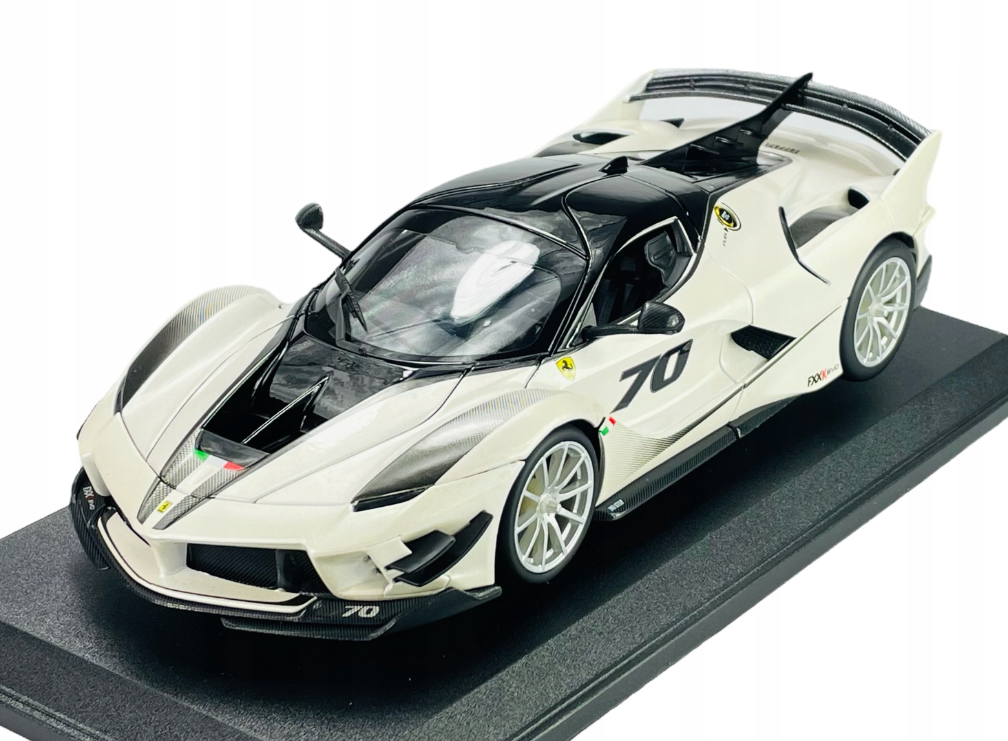 Bburago Ferrari Fxx K Evo Bílá 1:18 Kovový Nový Model