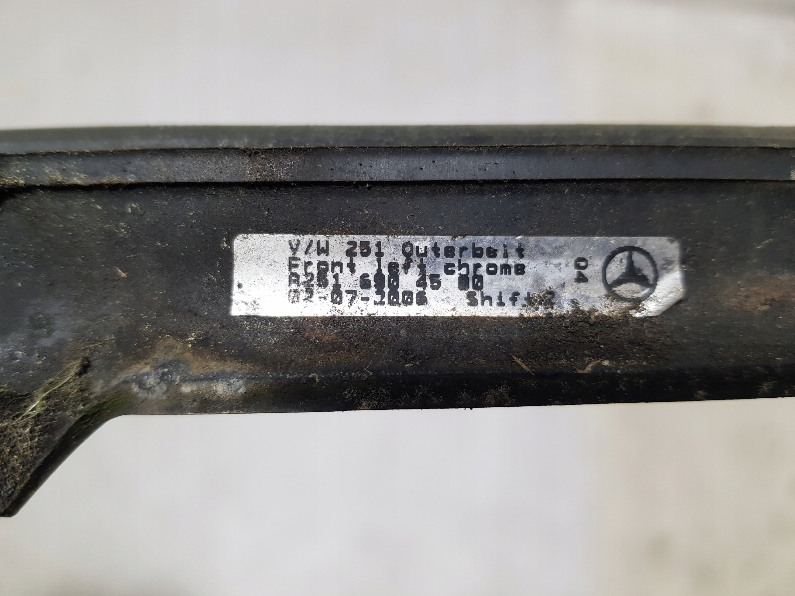 moulding door dust left front front driver´s MERCEDES W251
