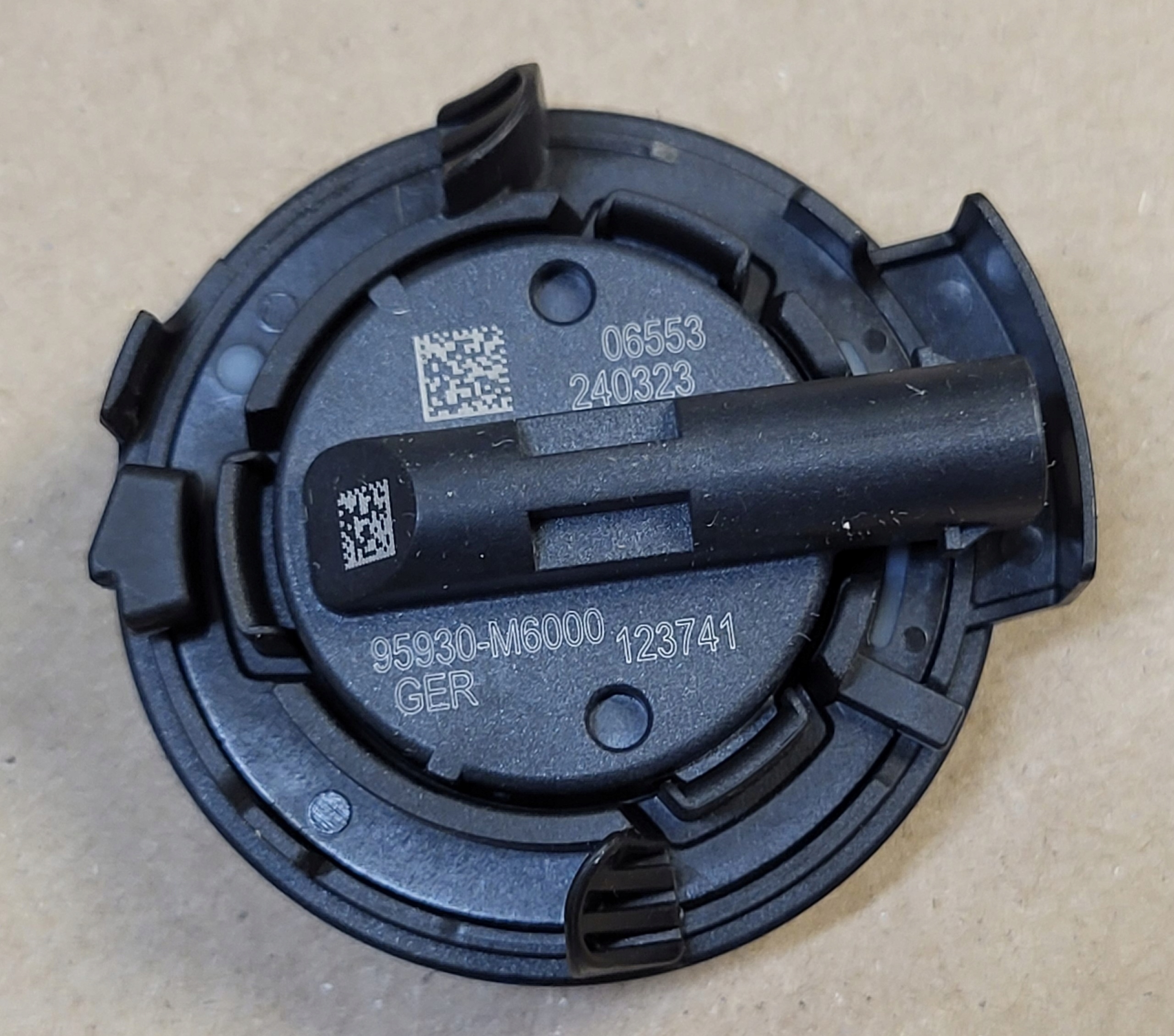 SENSOR of an airbag module sensor Z door left front KIA CEED III CD HYUNDAI OE
