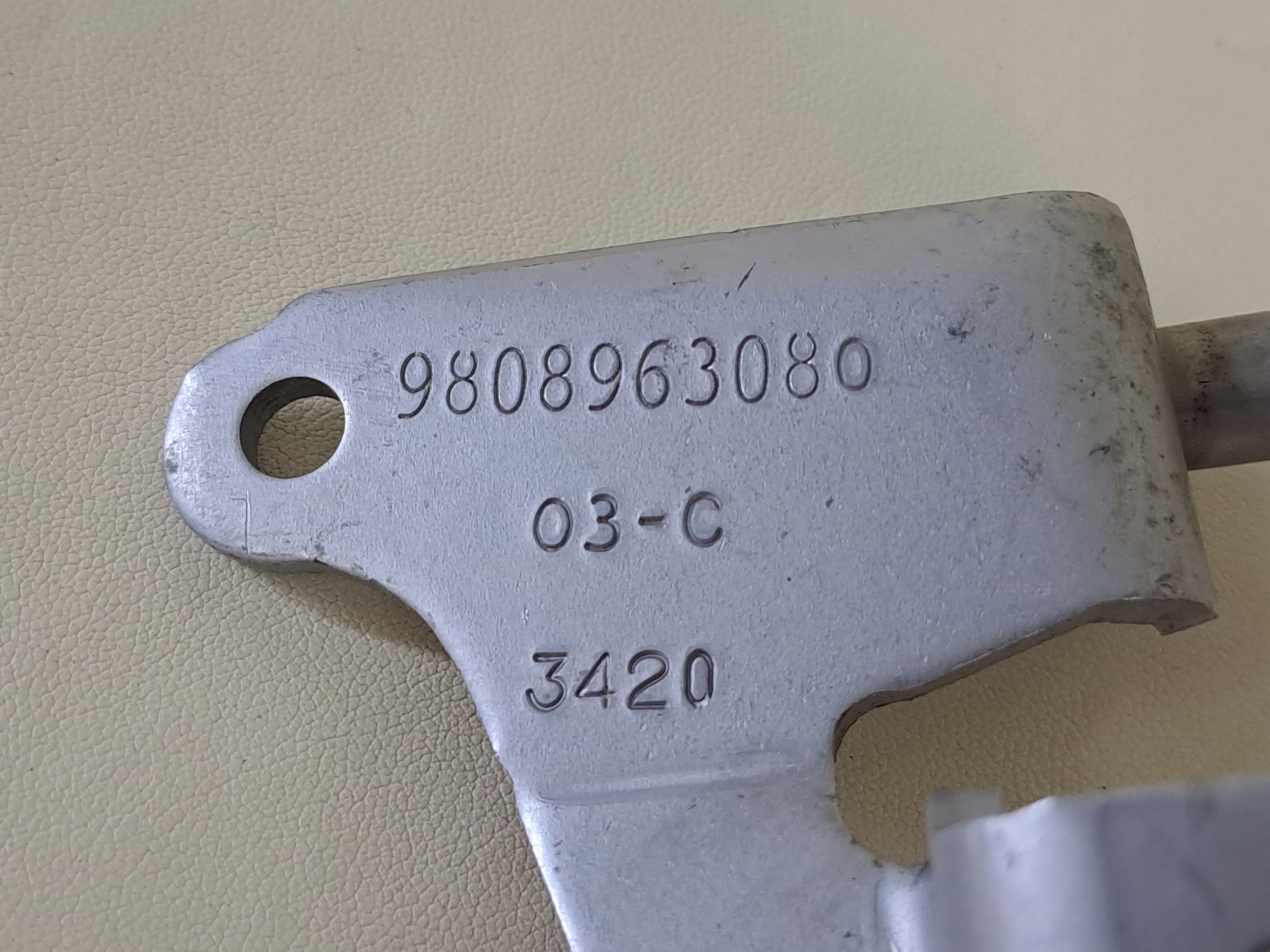PEUGEOT RIFTER 20r Stütze Halter Halter filter luft